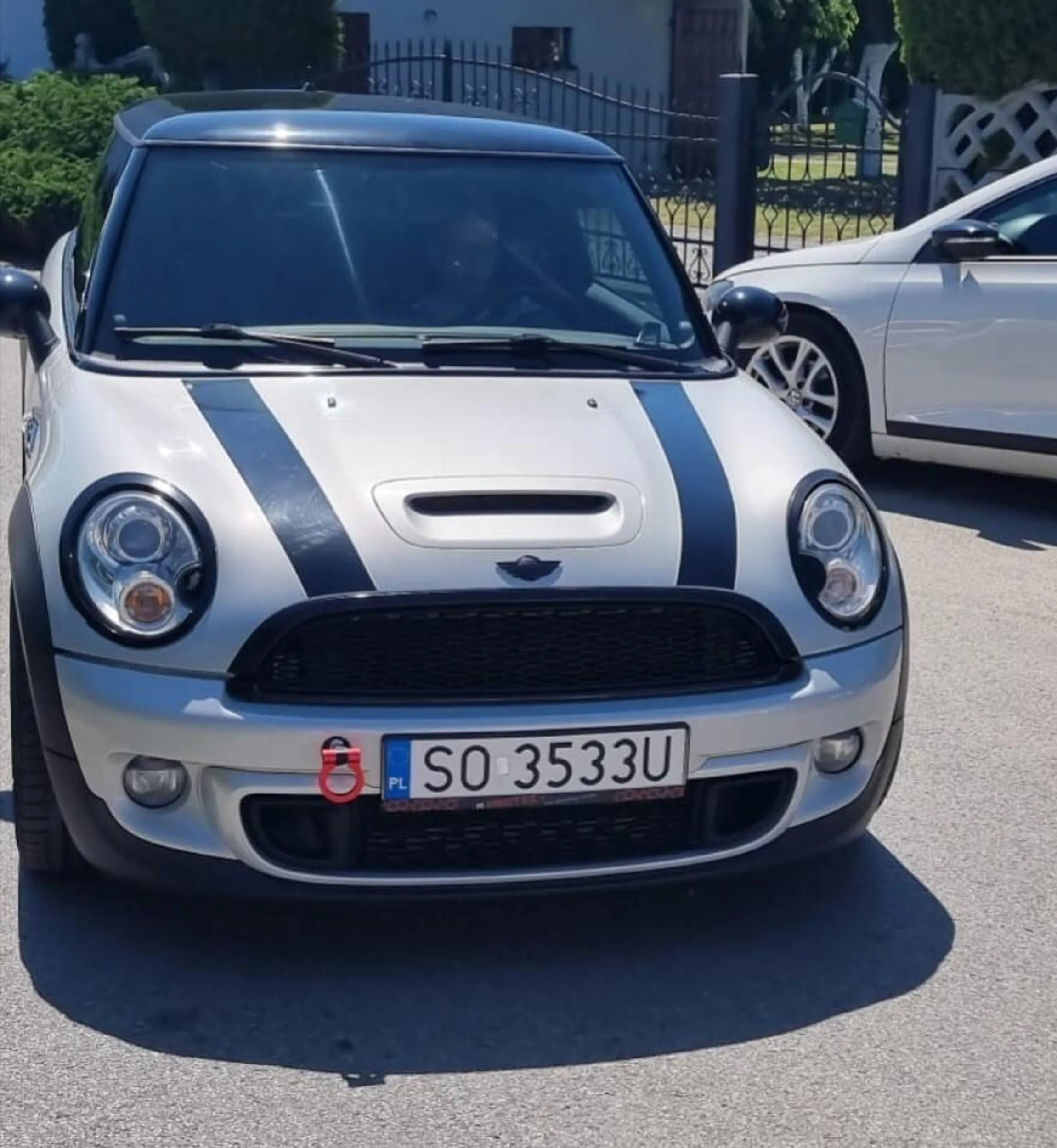 Jeździ jak wariat. Przecinając 4 pasy drogi szybkiego ruchu, wymuszając pierwszeństwo wpieprzając się przed auto, które było w ruchu. Cwany byłeś tylko w swojej piz*oatej puszcze, bo wyjść z niej nie chciałeś.