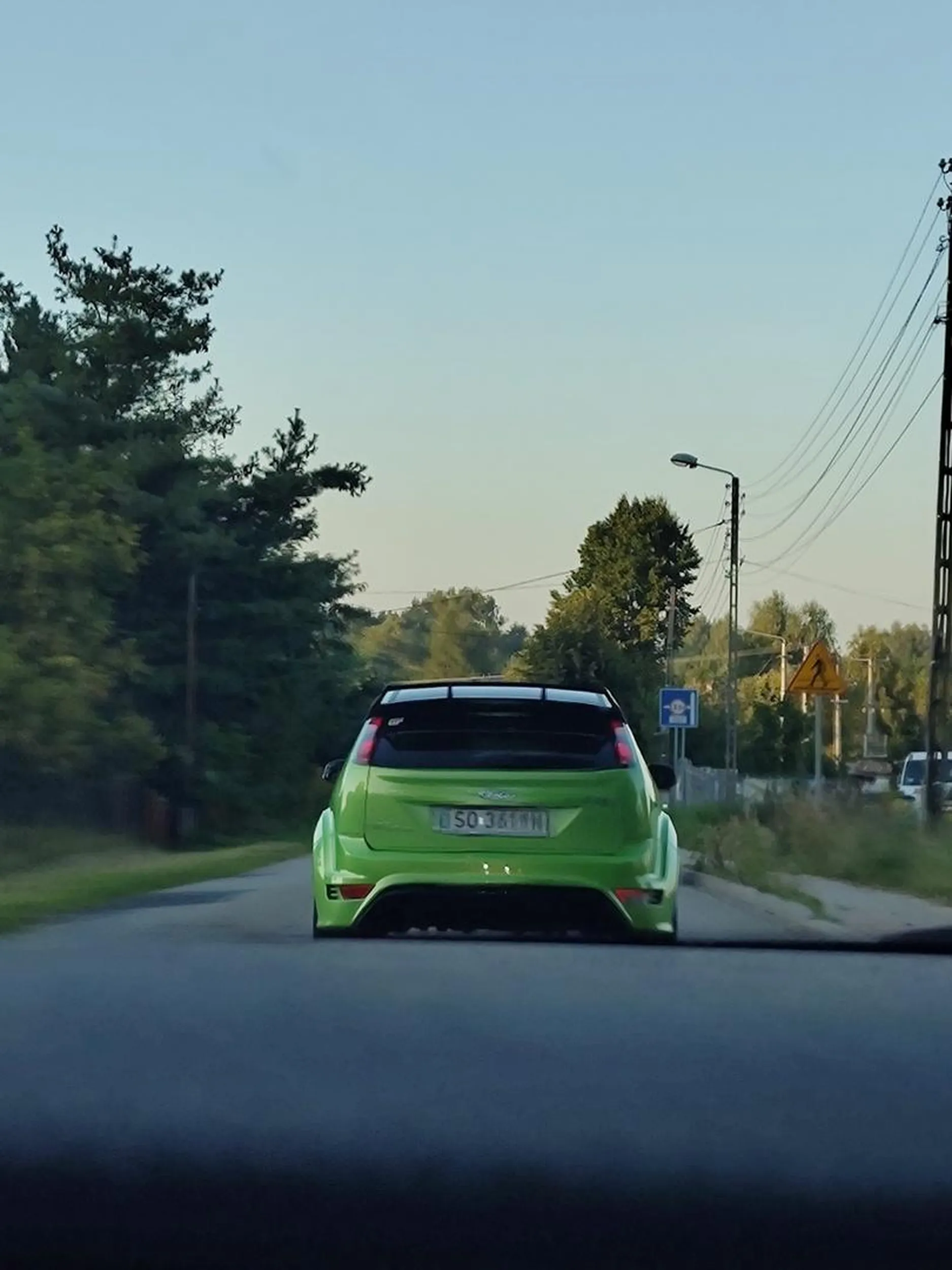 bardzo ładny limonkowy focusik, nieźle strzela