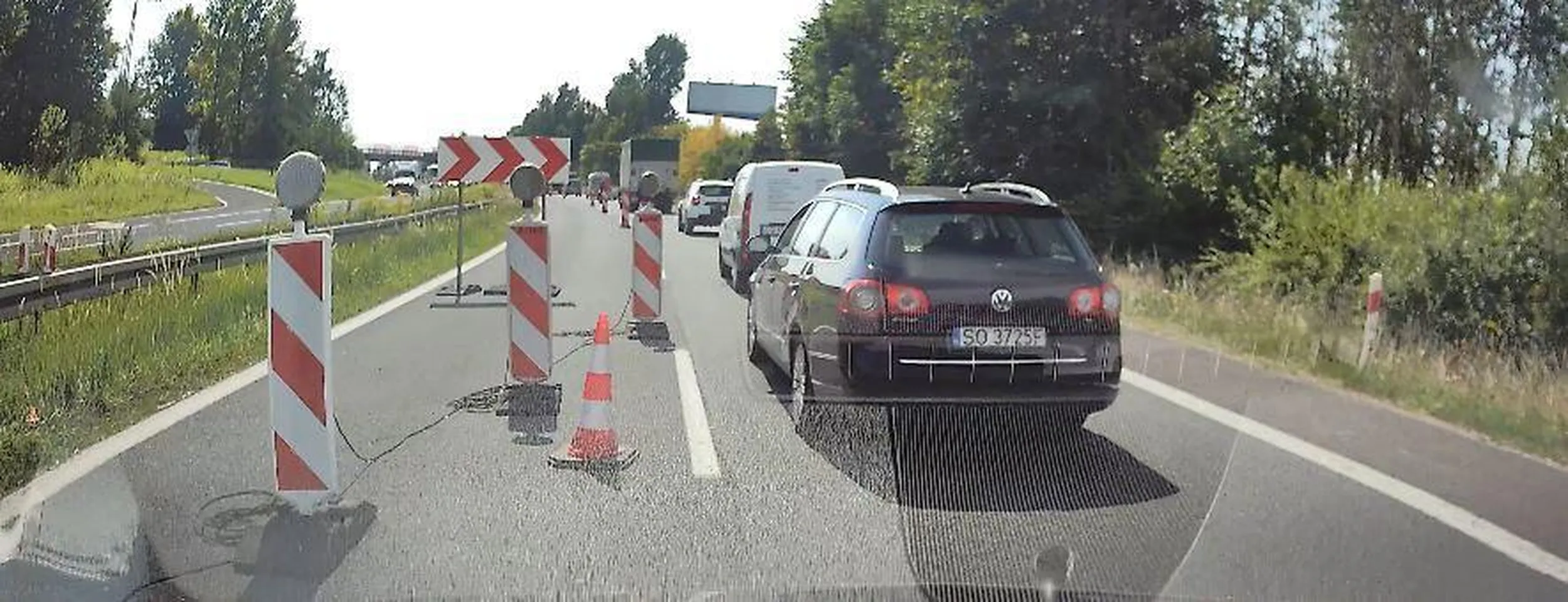 proponujemy się doszkolić w kategorii - jazda metodą zamka błyskawicznego.