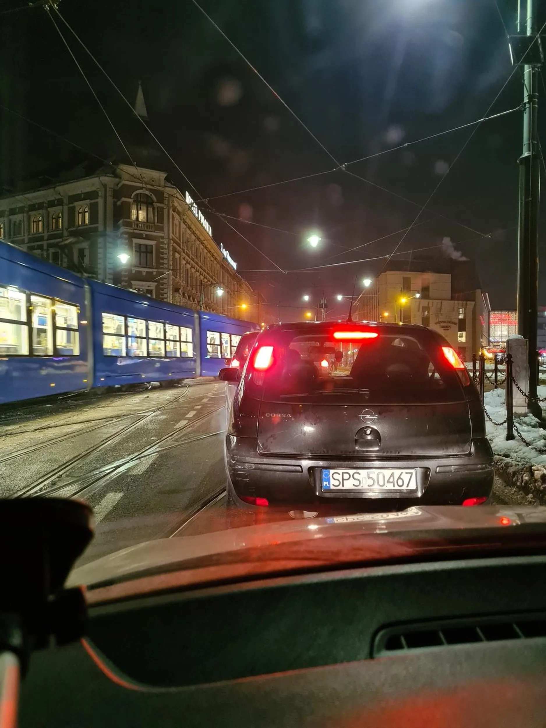 Kierowca wymusza pierwszeństwo