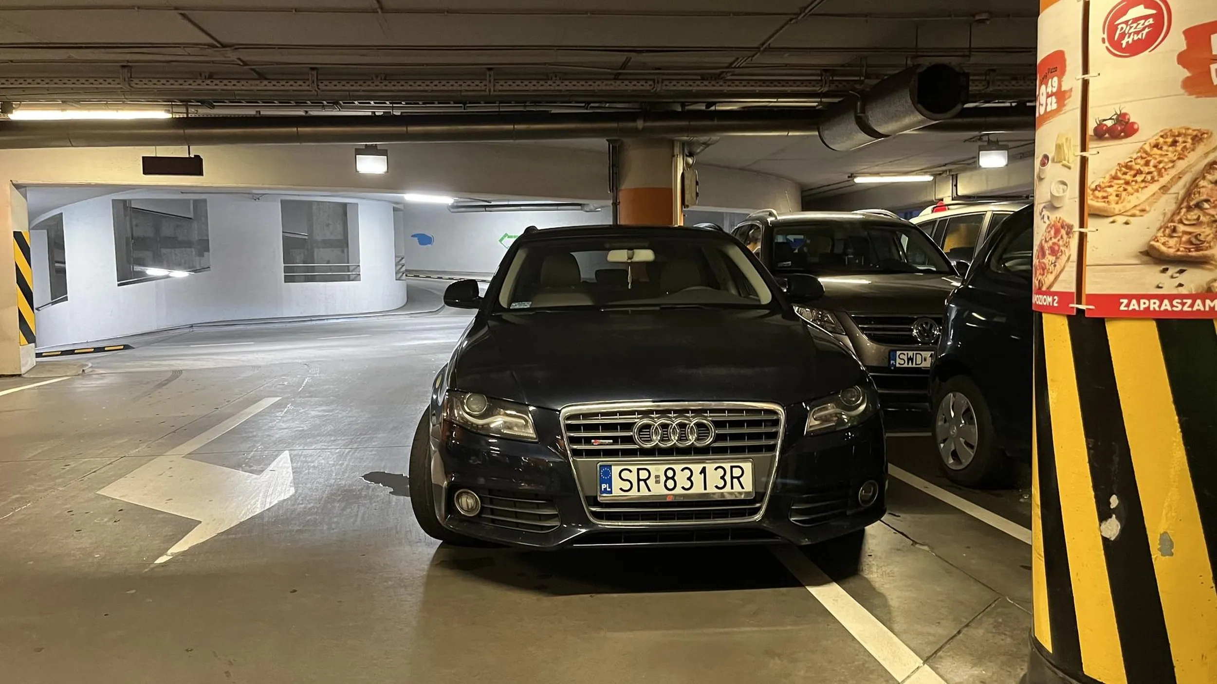 Naucz się parkować wygodna parówko :)