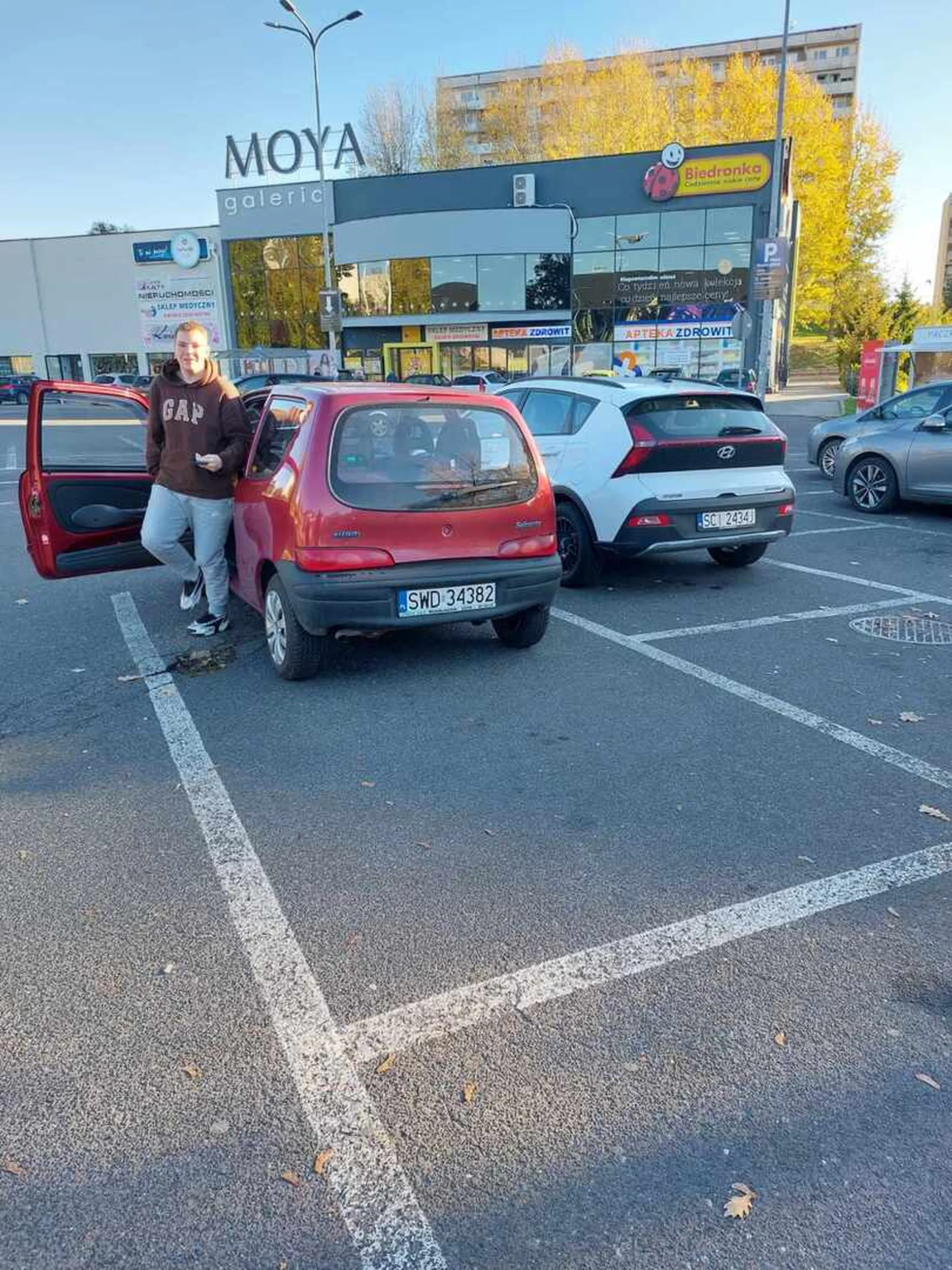 Nie polecam, nie potrafi kierować