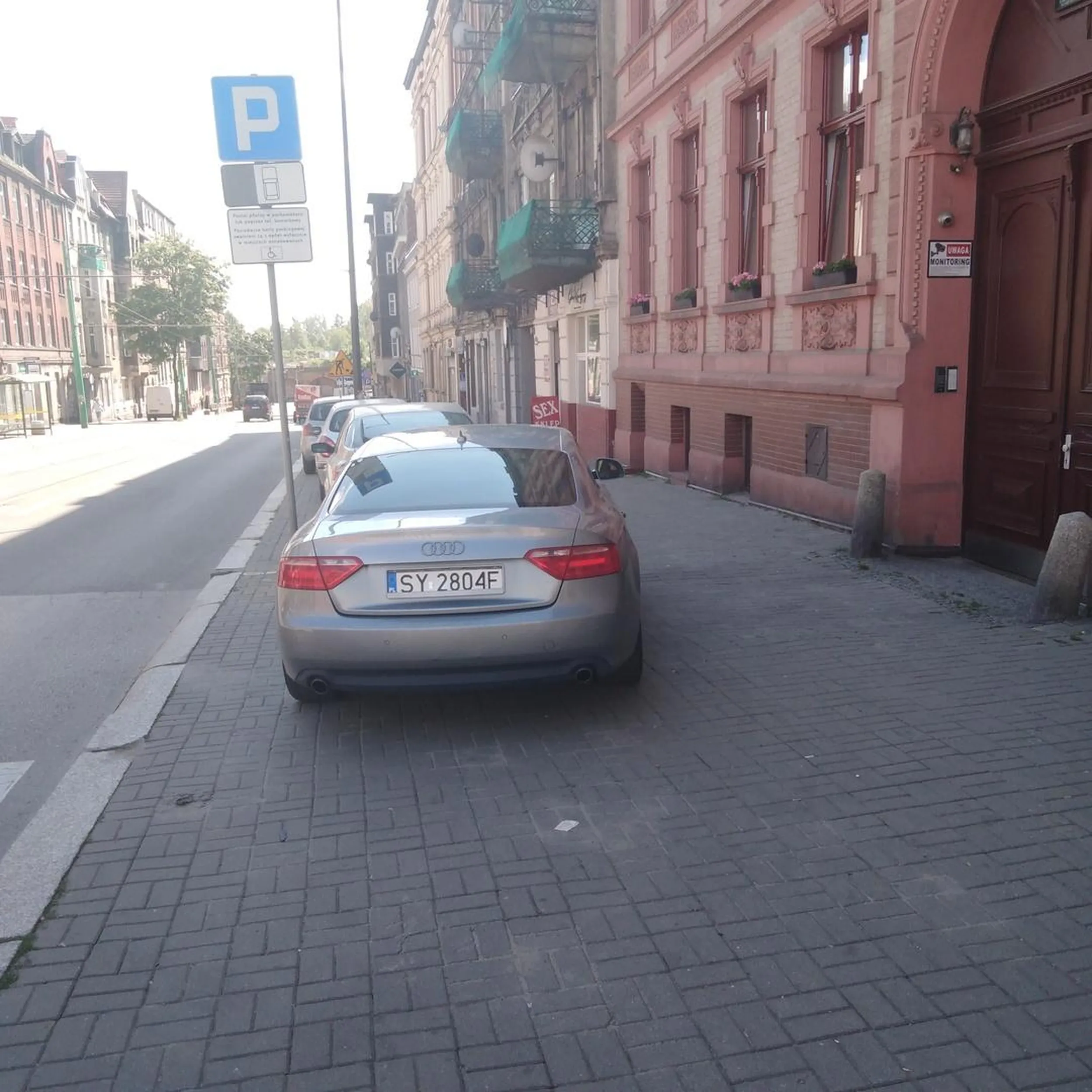 Zastawianie bramy wjazdowej