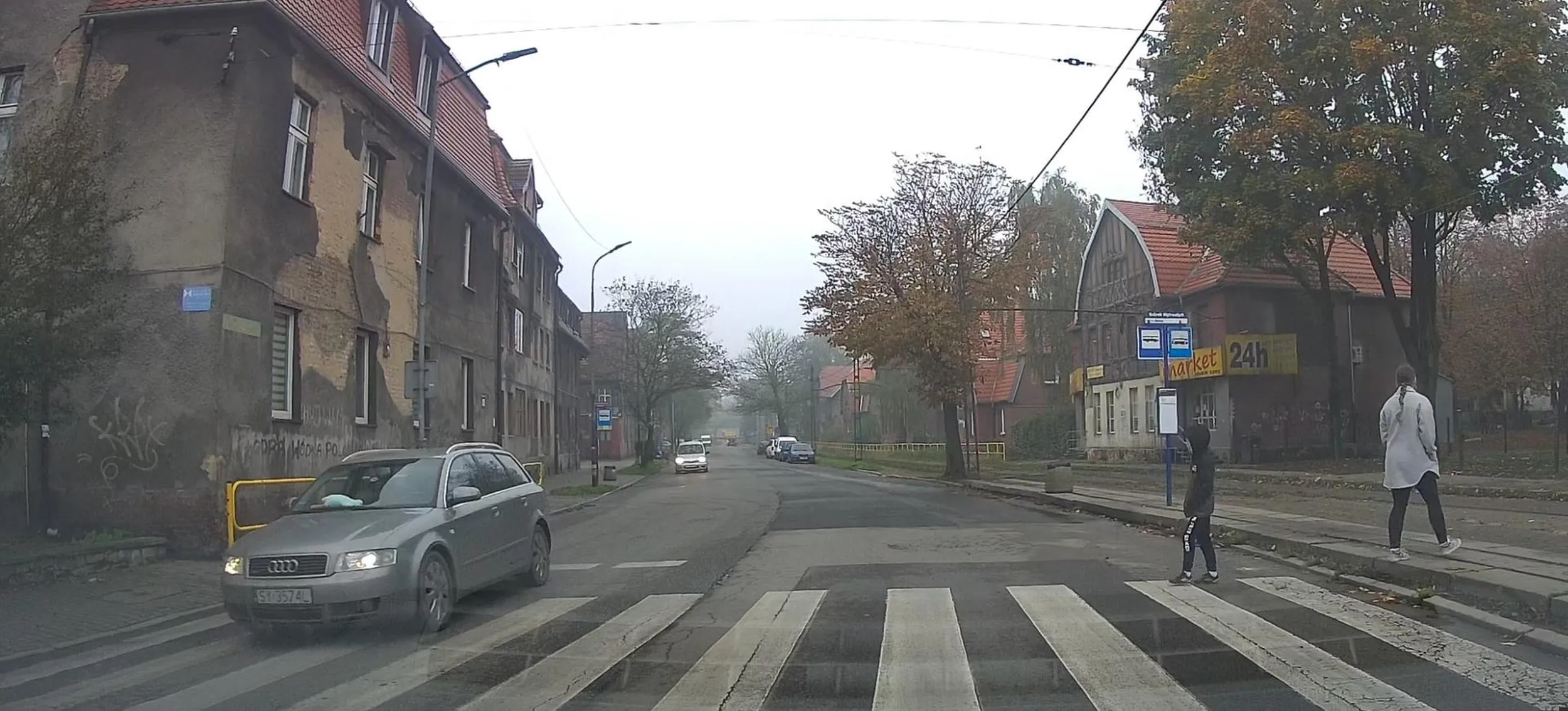 nie ustąpienia pierwszeństwa na pasach dziecku - stałem 20 sekund aby puścić dziecko na psach, ale tutaj problemy ze wzrokliem