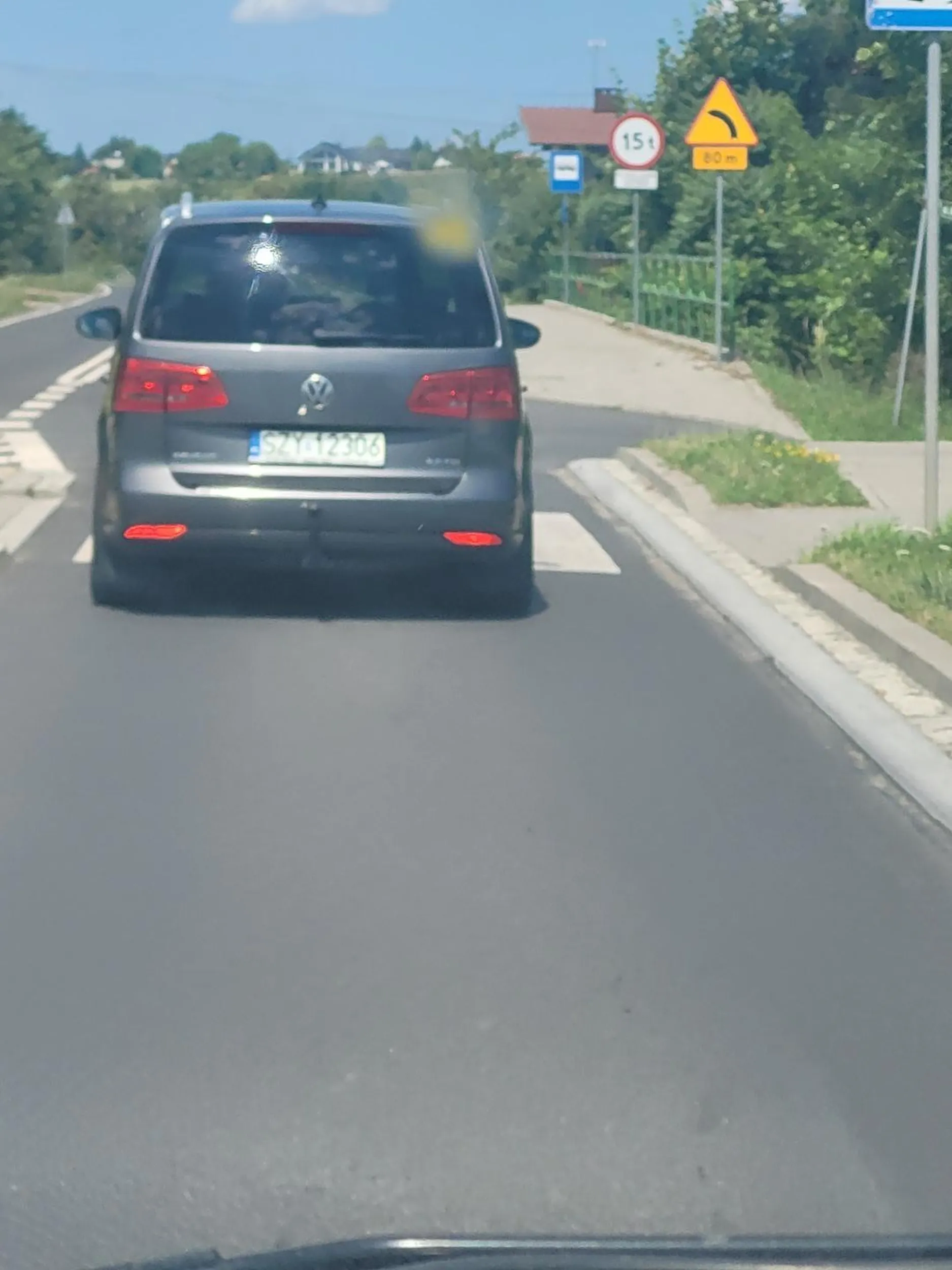 Szeryf polskich szos ? Przyspiesza gdy chcesz go wyprzedzić.  Ps. Palucha sobie w dupe wsadź ?