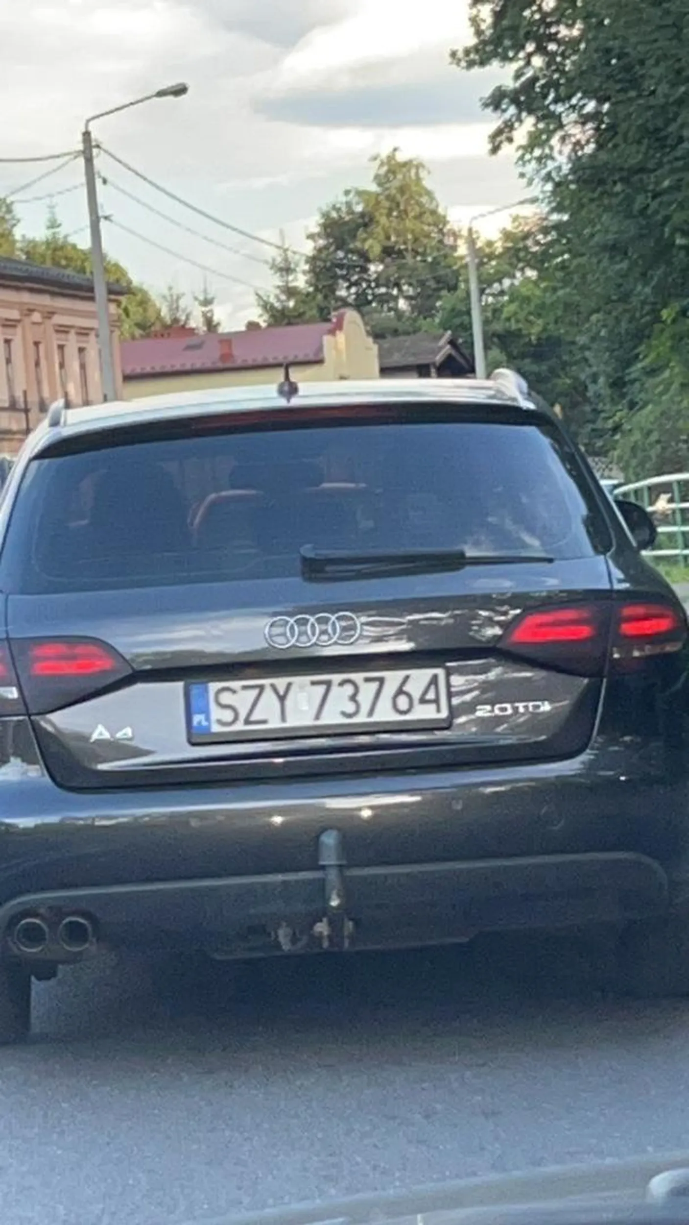 Naucz się używać kierunkowskazów, nie jesteś sam na drodze