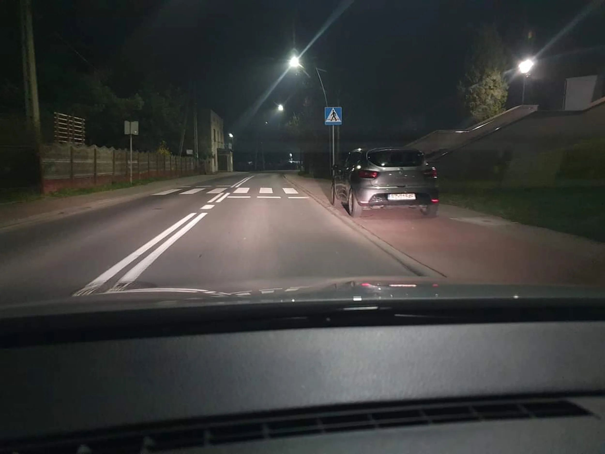 Oj nie ma gdzie parkować, ciężka sprawa