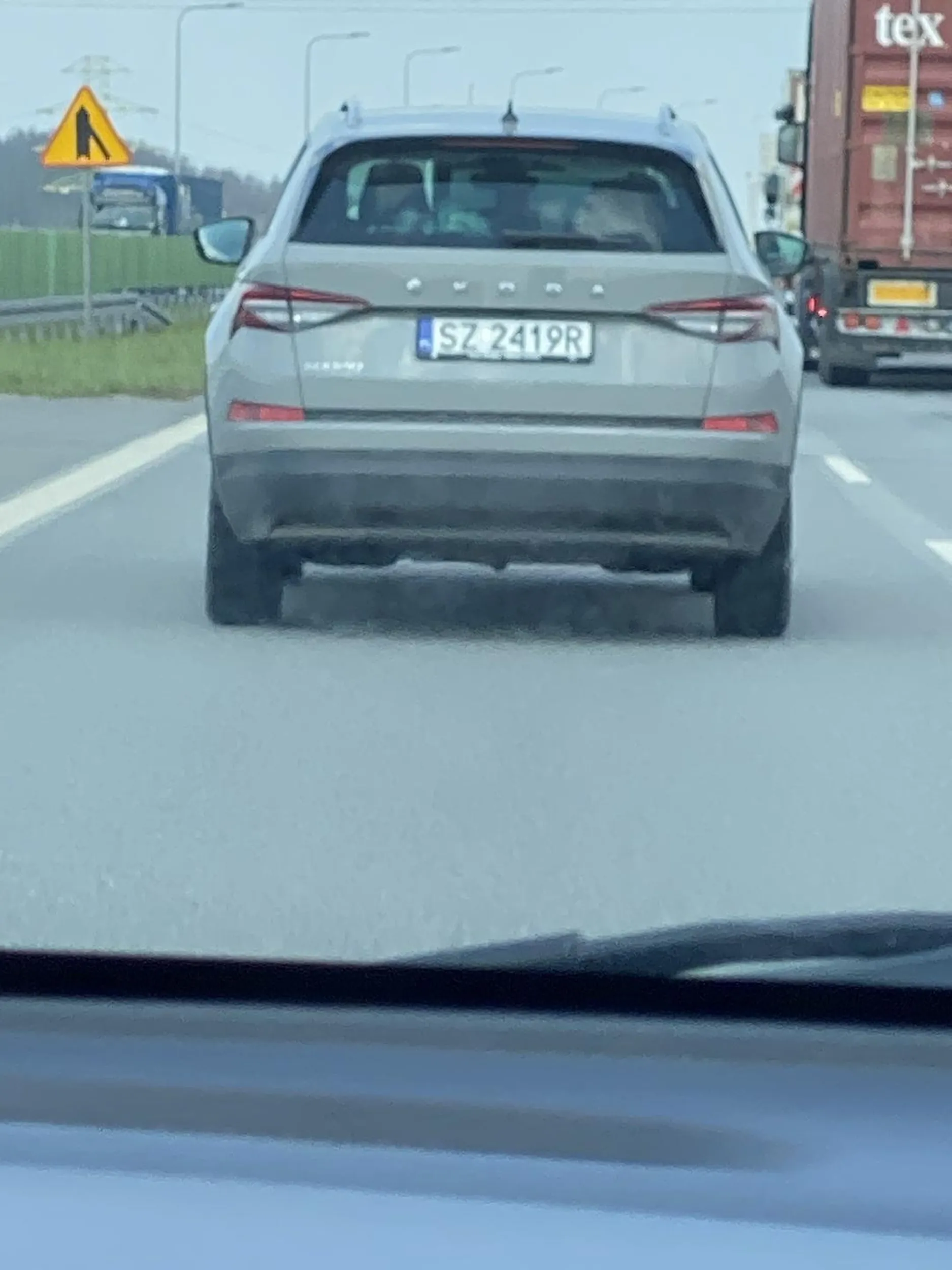 Naucz się jeździć autostradą i nie wpierdalaj się ludziom pod koła.