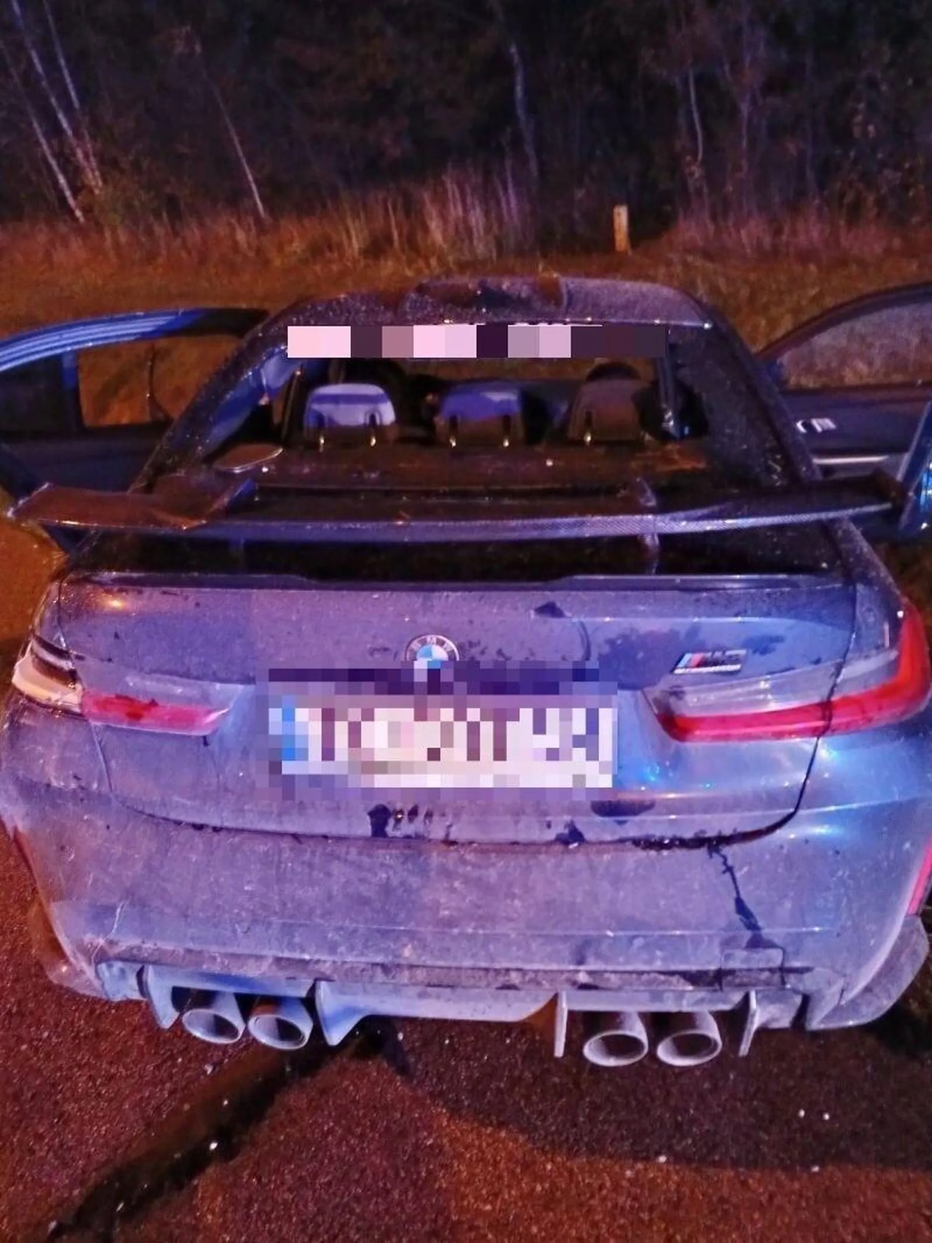 Sprawdzanie „umiejętności”  dla 21-latka kierującego BMW  po północy zakończyło się dowodem na to, że tylko mu się wydawało, że coś umie. Na drodze krajowej w podkieleckiej Dąbrowie, wypadł z jezdni i uderzył w wiatę przystanku. Samochód miał system e-call, więc sam powiadomił służby o zdarzeniu. Przybyli na miejsce kolizji policjanci (kierowca ani jego rówieśniczka pasażerka nie ucierpieli) za rażące naruszenie przepisów ruchu drogowego zatrzymali kierowcy uprawnienia do kierowania pojazdami. W tym przypadku nie zakończyli sprawy na mandacie i skierują wniosek o ukaranie młodego mężczyzny do sądu.