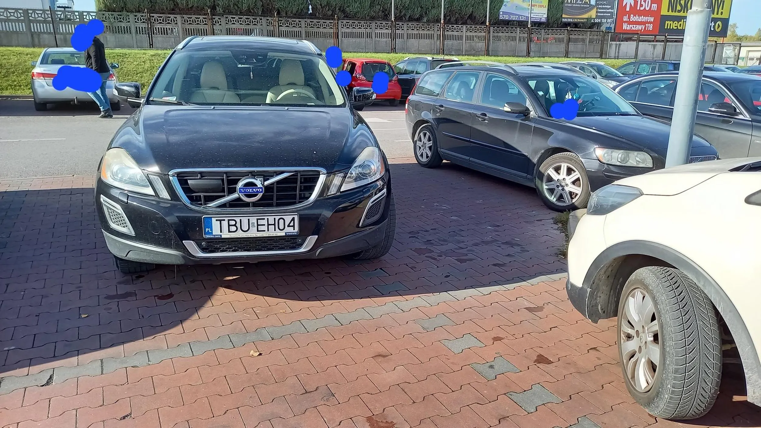 Jak widać, kompletny brak umiejętności parkowania.