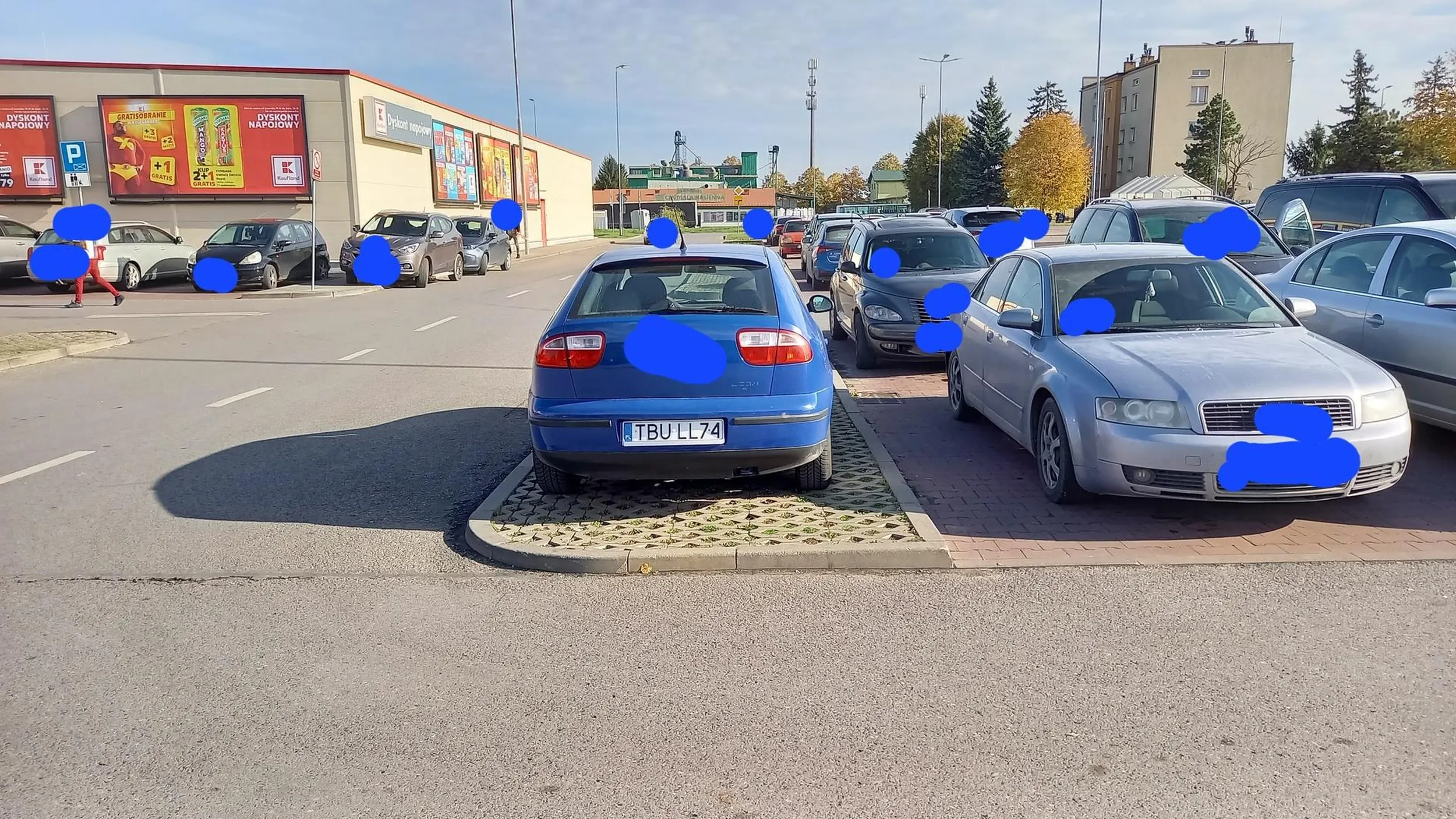 Jest miejsce to zaparkuję, a co mi tam.