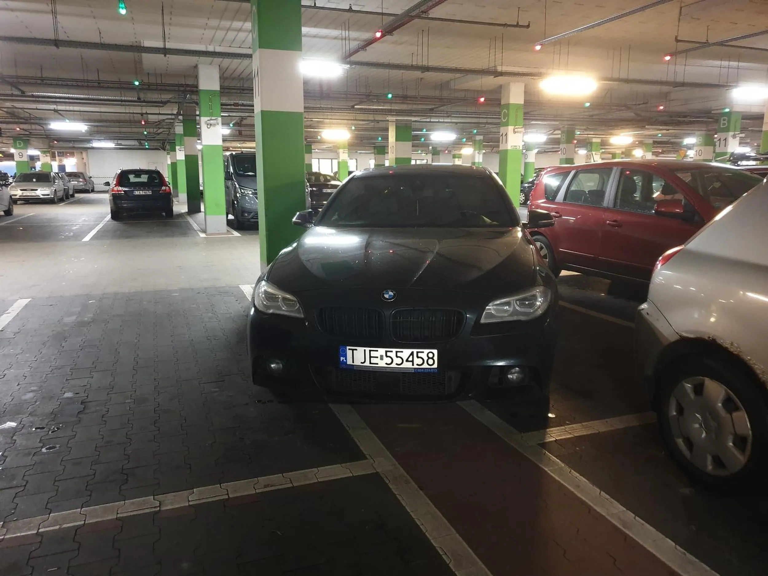 Burak z Jędrzejowa na zakupach w Krakowie. ?‍♂️?‍♂️?‍♂️