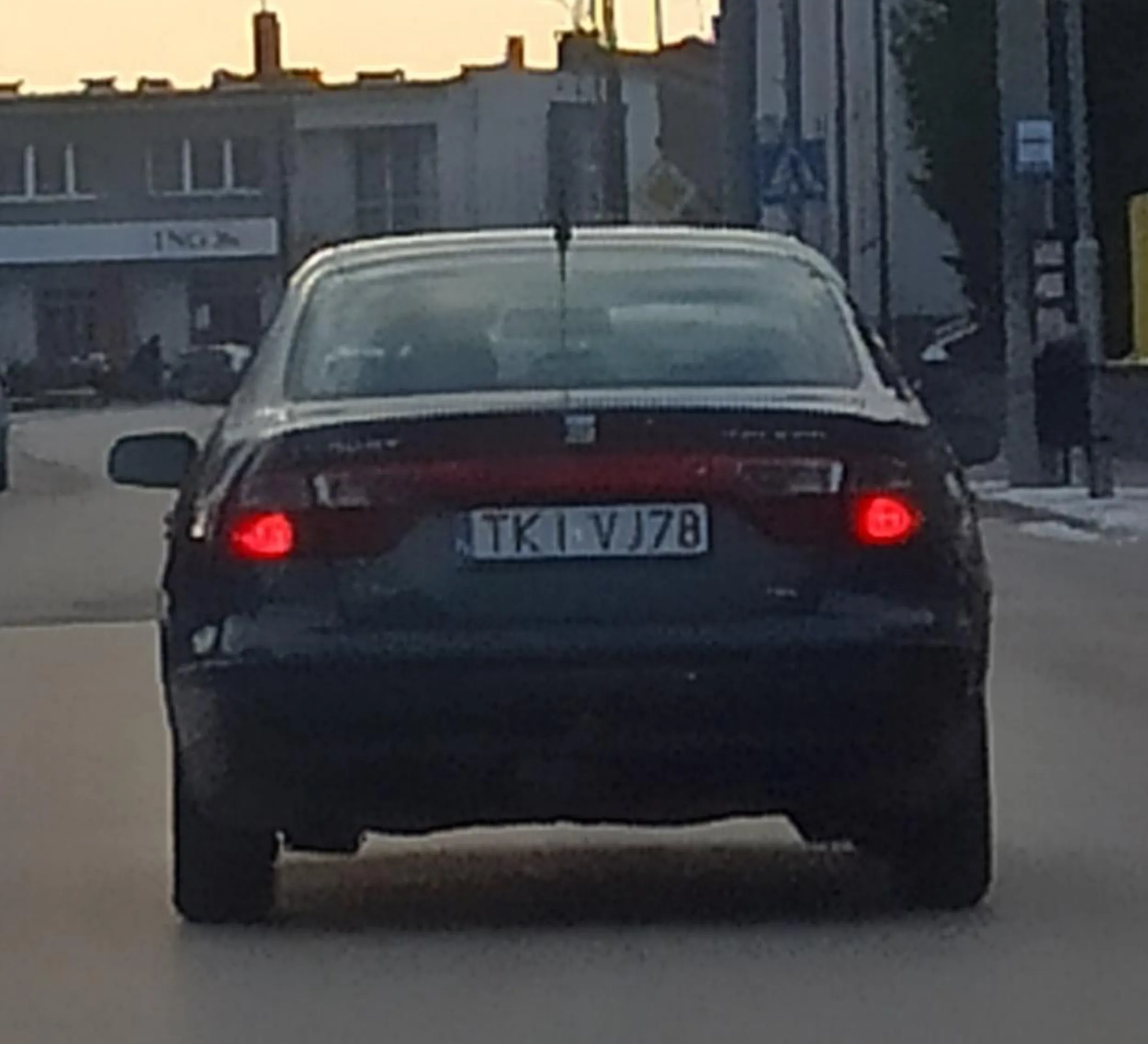 Naucz się zasad ruchu drogowego jak chcesz jeździć po ulicy.