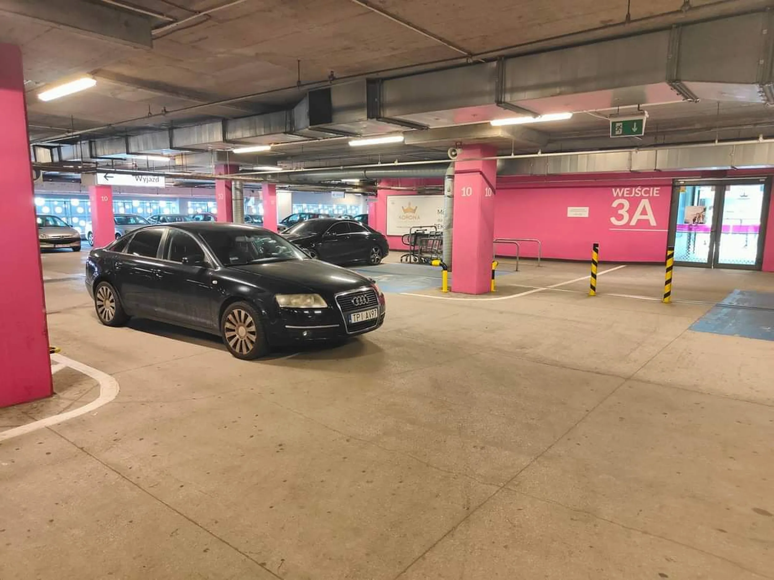 Rewelacyjne parkowanie.