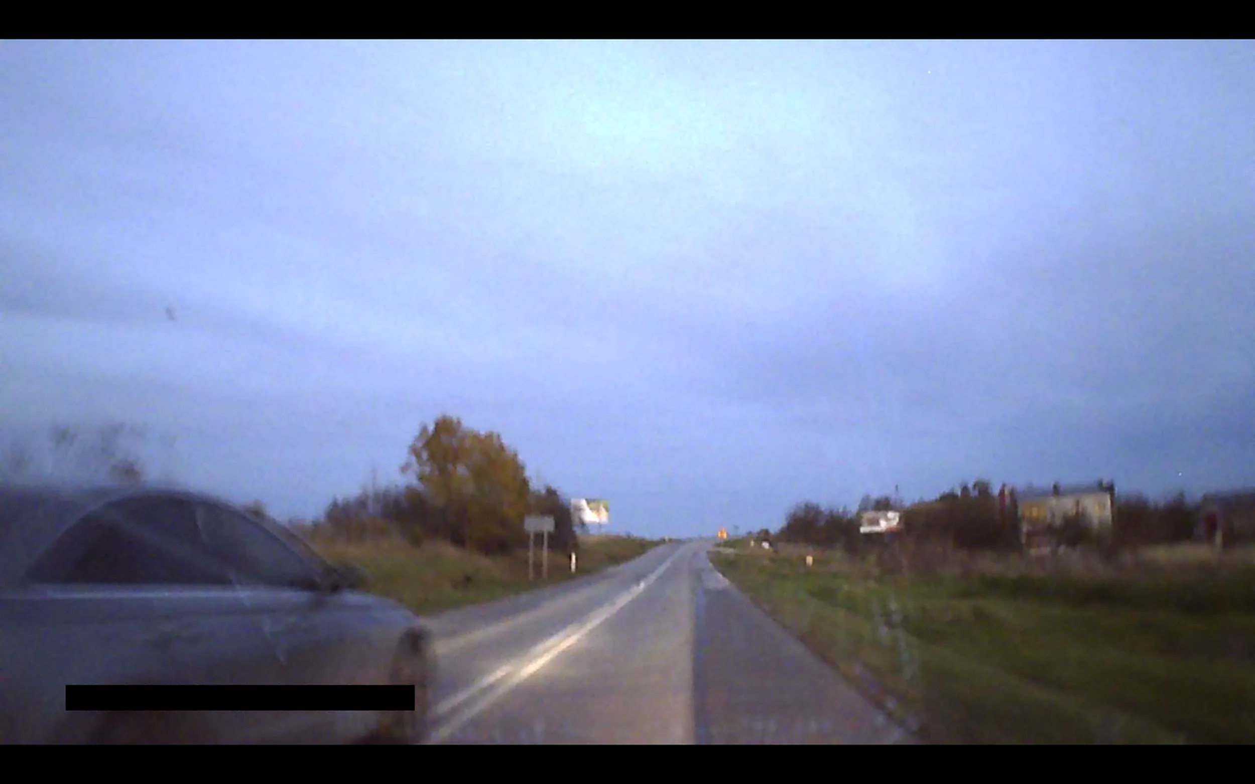 Niezaspokojona kur_a z malizną w spodniach szeroko nie potrafi wyprzedzać.