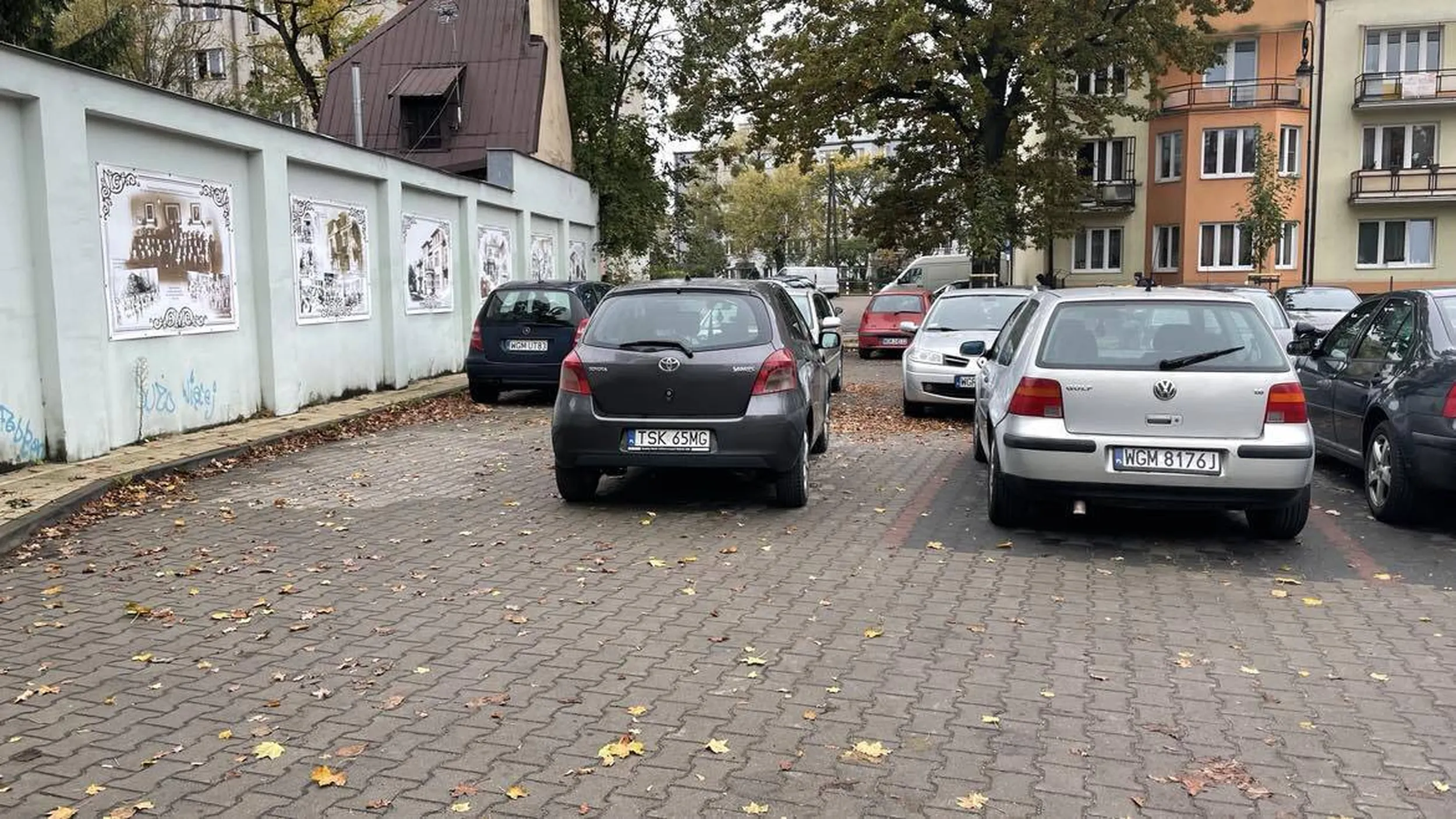 Jezdzi takim pizdzikiem a rozjebal sie na 2 miejsca jakby mial pickupa