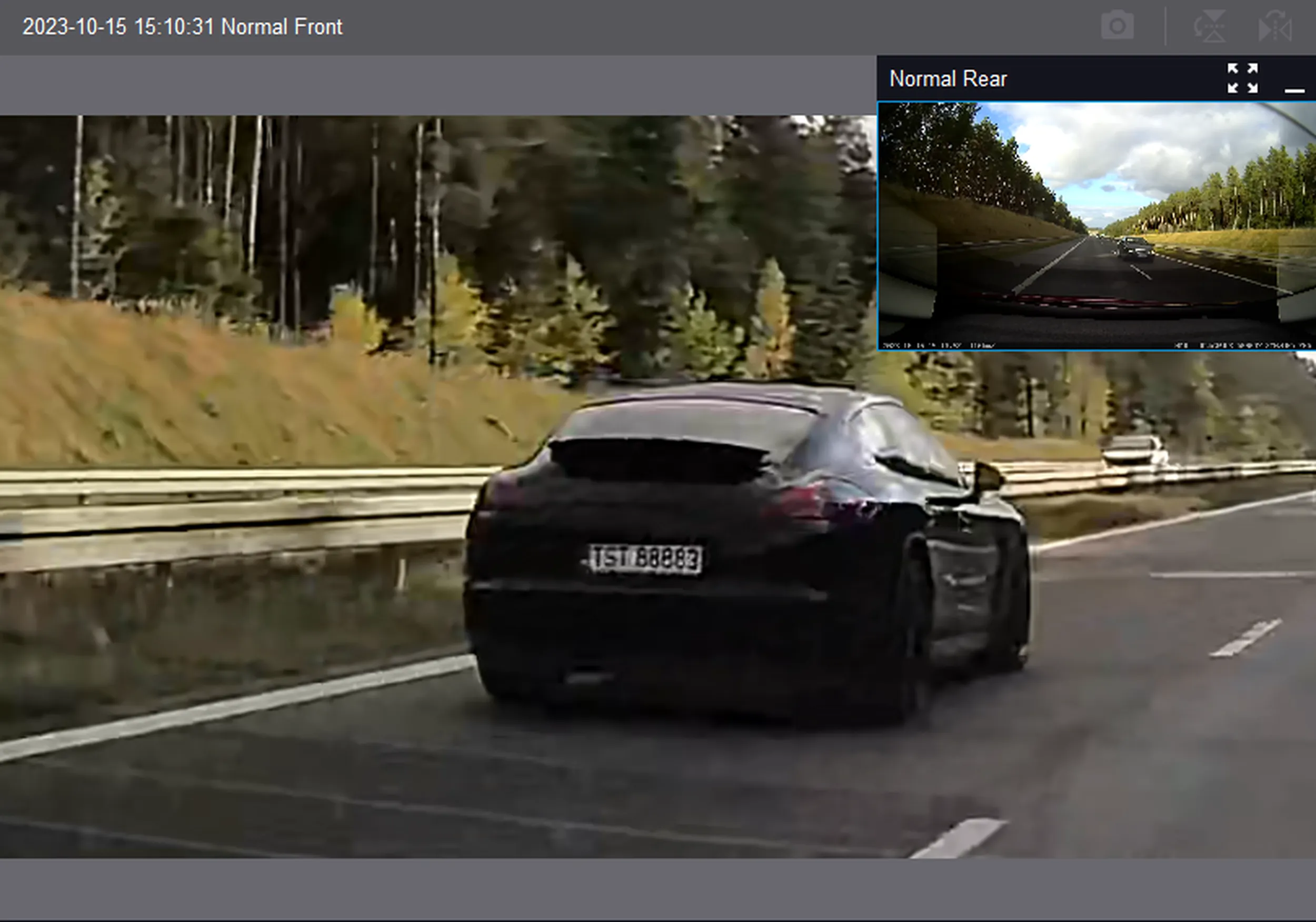 Przekraczanie prędkości na ekspresowce o [80km/h] - przejechał dystans miedzy słupkami w czasie 1,8[s] Nagranie wysłane na skrzynkę "STOP AGRESJA DROGOWA"