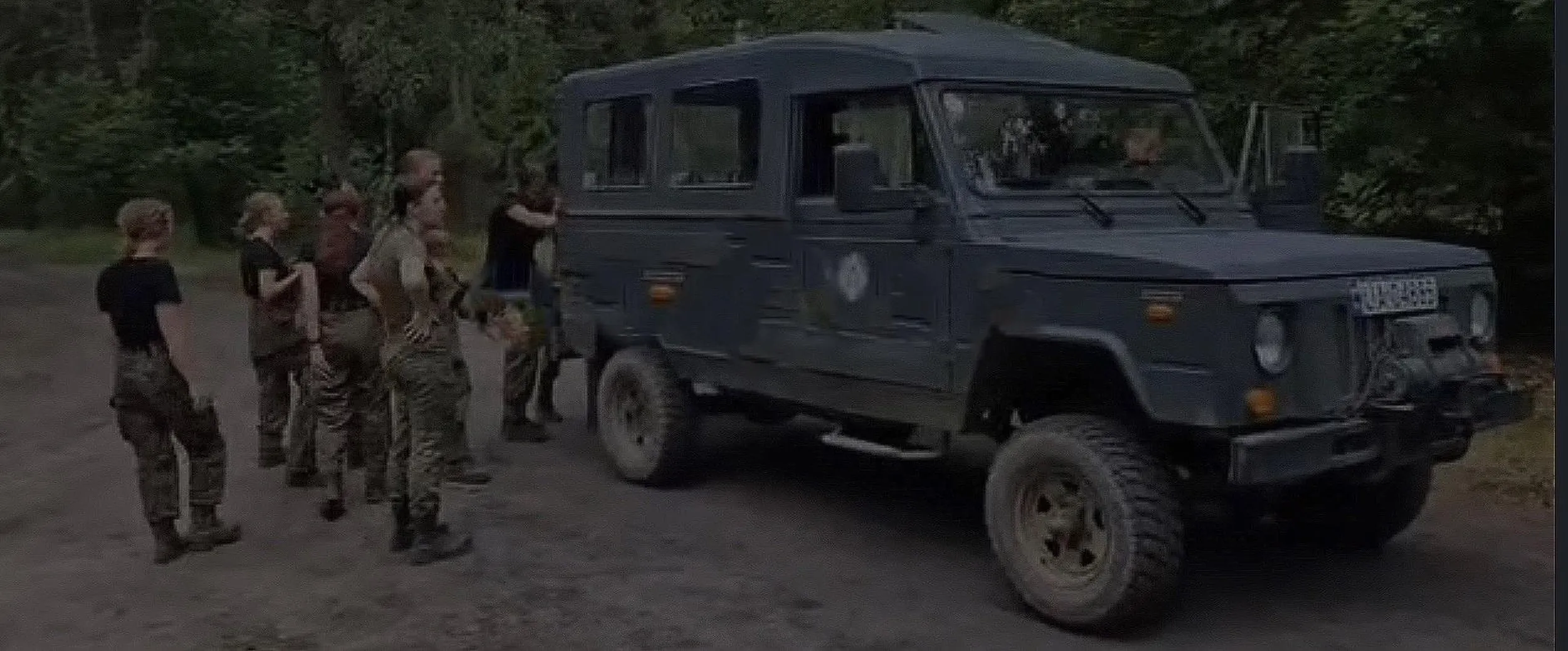 Honker zepsuł się w lesie trzeba było pchać