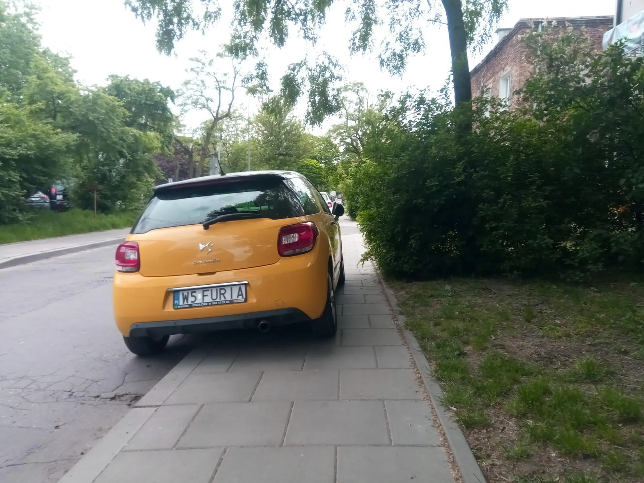 Wpadł w furię blokowania chodnika