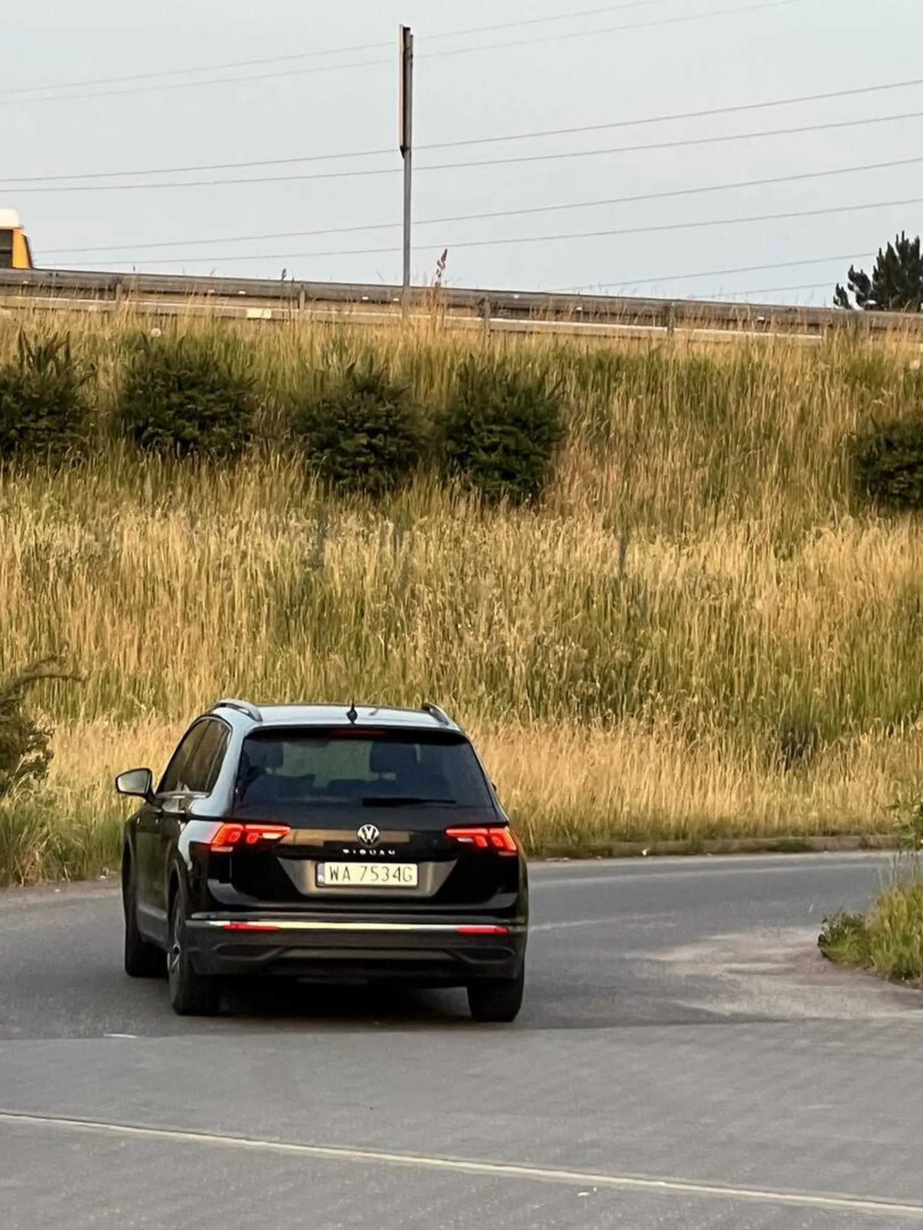 Pani wjechala pod zakaz nie wolno tak przy cht targowek!