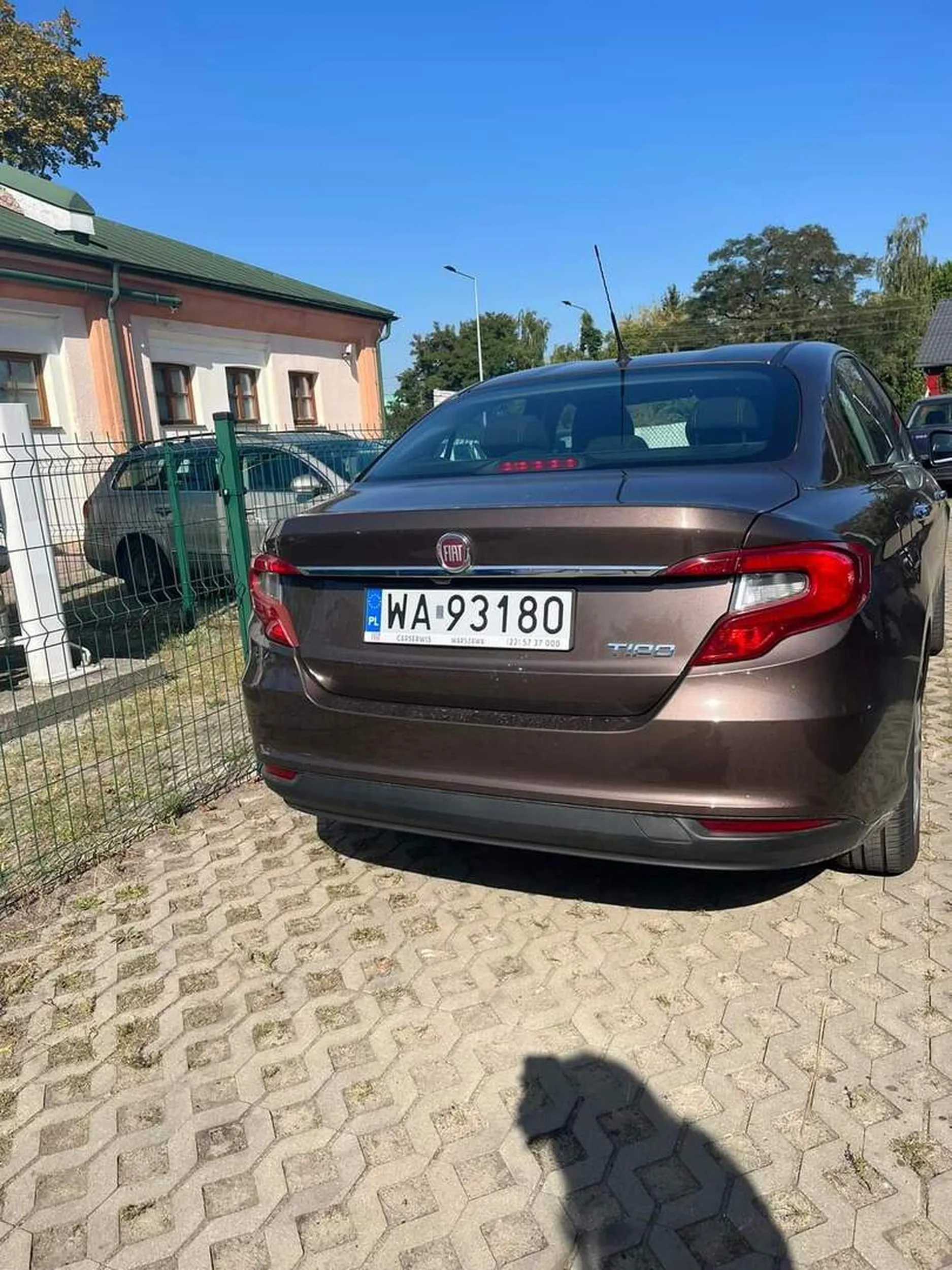 Kierowca uniemożliwił wyjazd z parkingu szpitala w Legionowie ponad 4 godziny