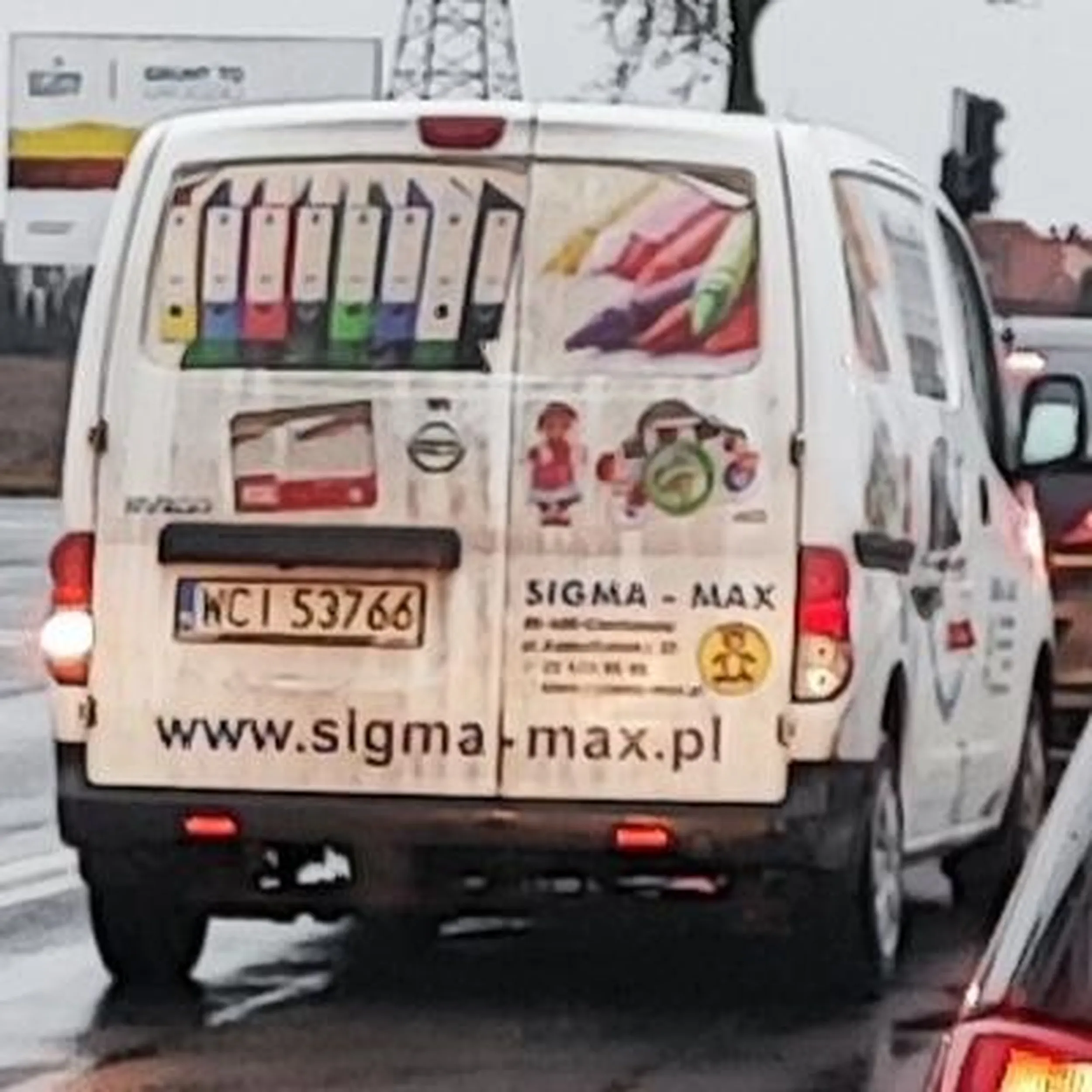 Qtasie z busika sigma-max, wymusiłeś 20 lutego przed Ciechanowski pierwszeństwo, wyjeżdżając z drogi podporządkowanej na drogę wojewódzką, potem wyprzedzałeś na podwójnej ciągłej. Ps: zrób sobie tylną lewą pozycję, bo ani hamulcy ani postojowych.