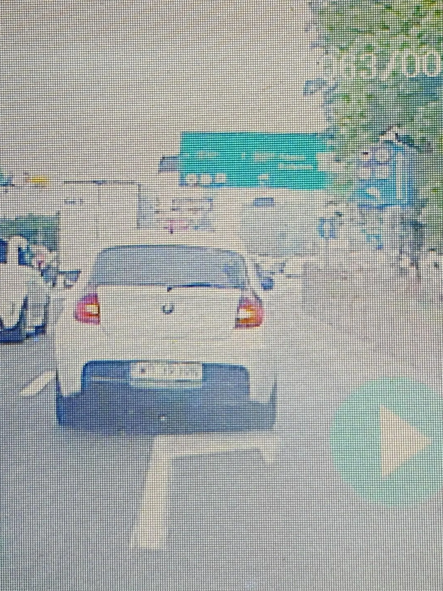 Naucz się jeździć, nie zajeżdżaj ludziom drogi a potem nie wychamowywuj, i trochę kultury, ten palec to sobie możesz gdzie indziej wsadzić...