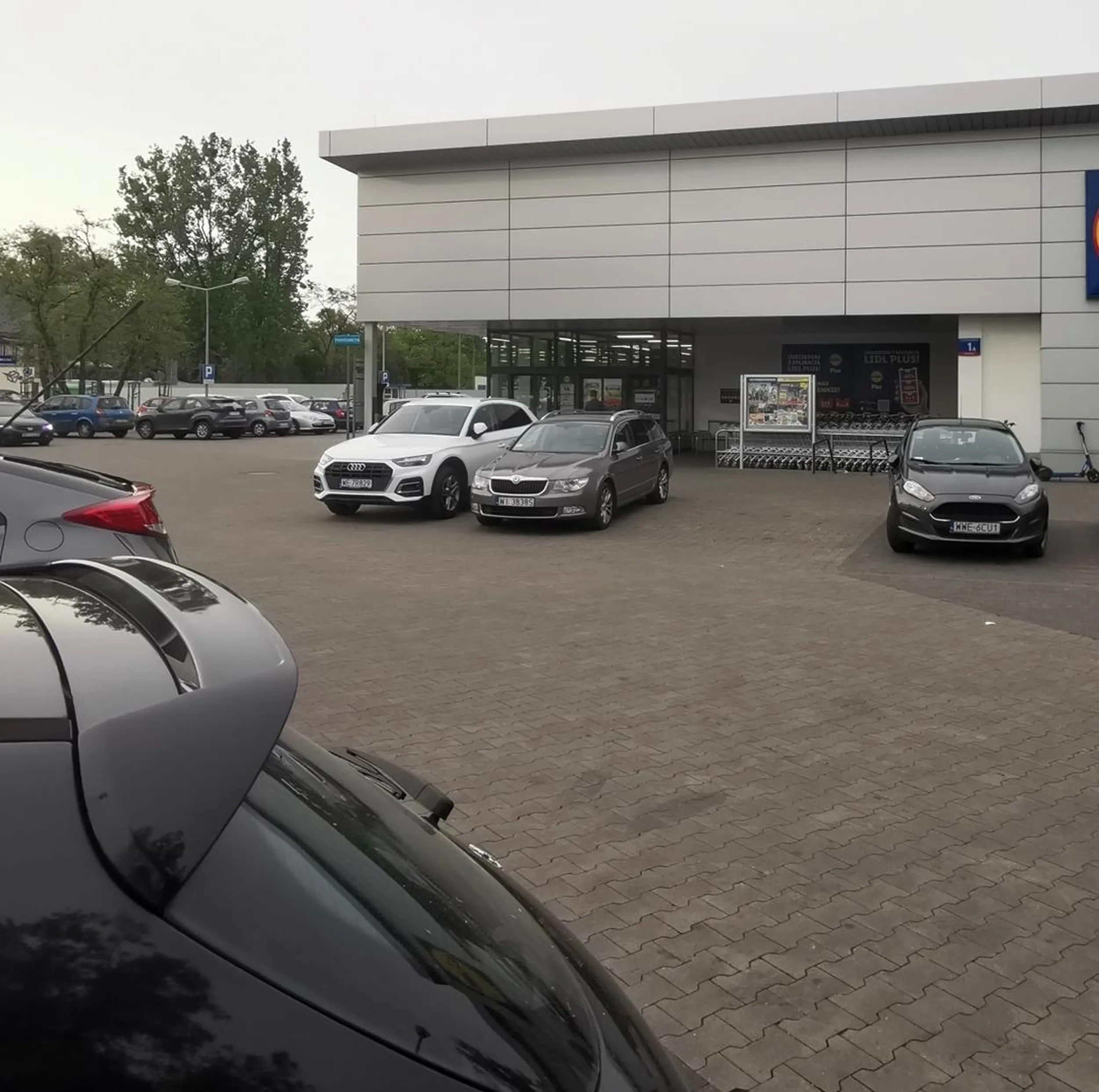 Parking pusty...i w głowie pustki...