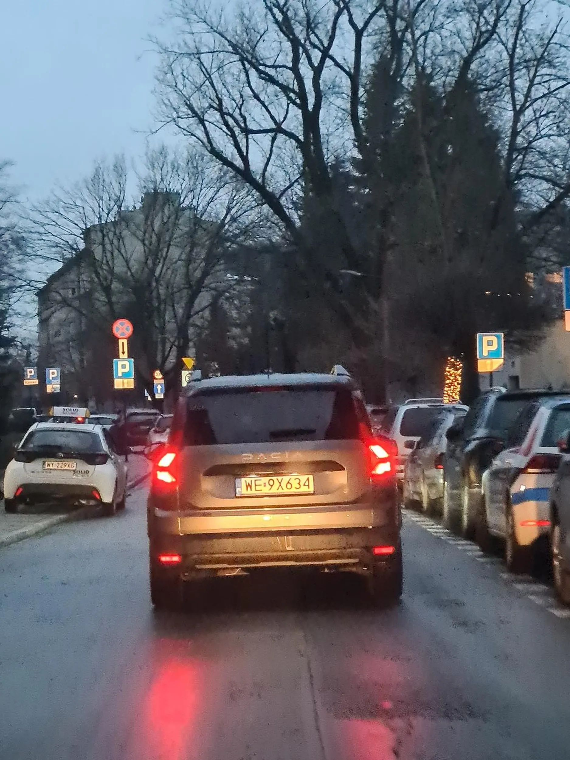 Kierowca wjeżdża pod zakaz ruchu i w strefę ograniczenia ruchu bez zezwolenia!