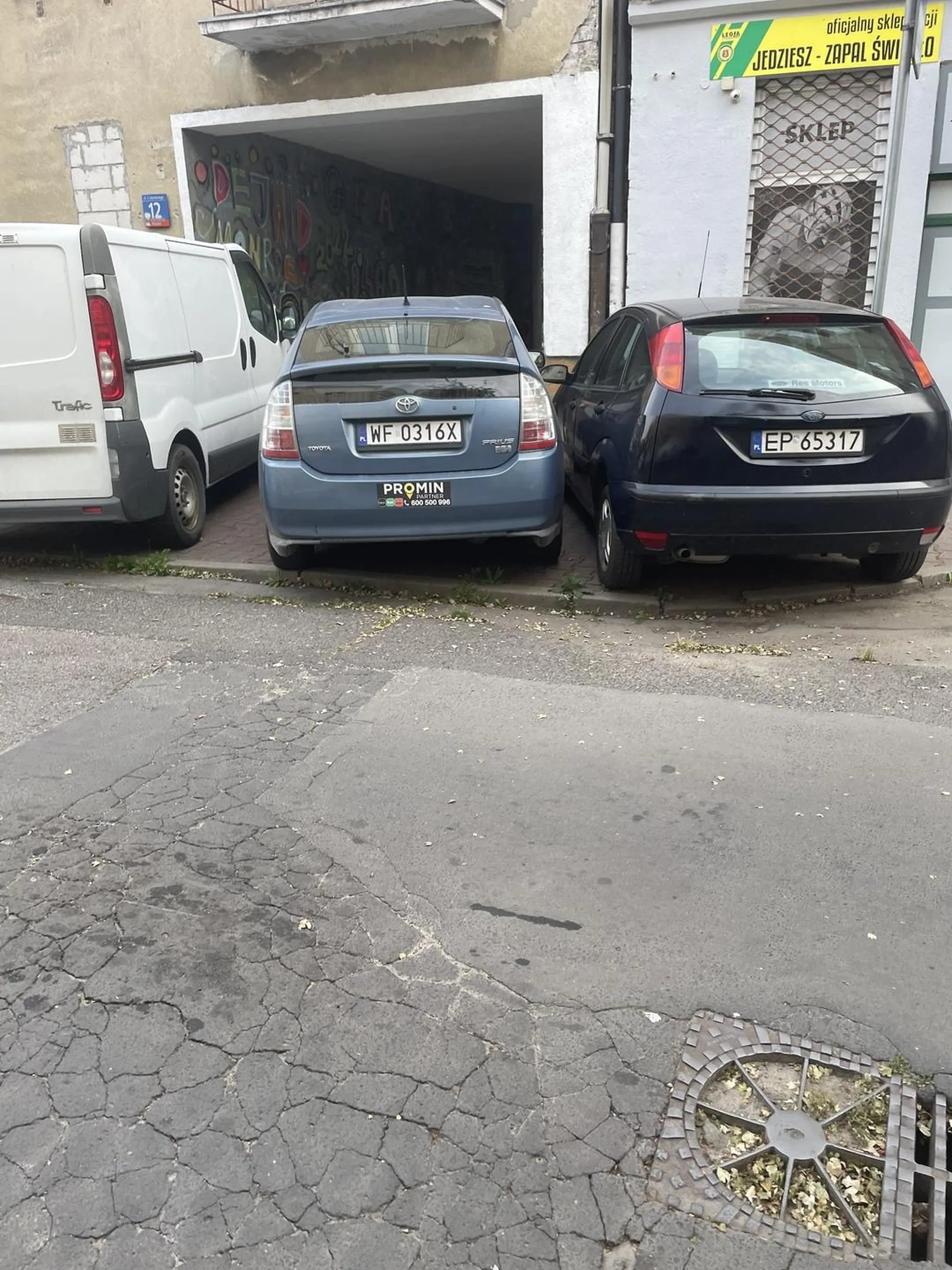 Naucz się chamie parkować