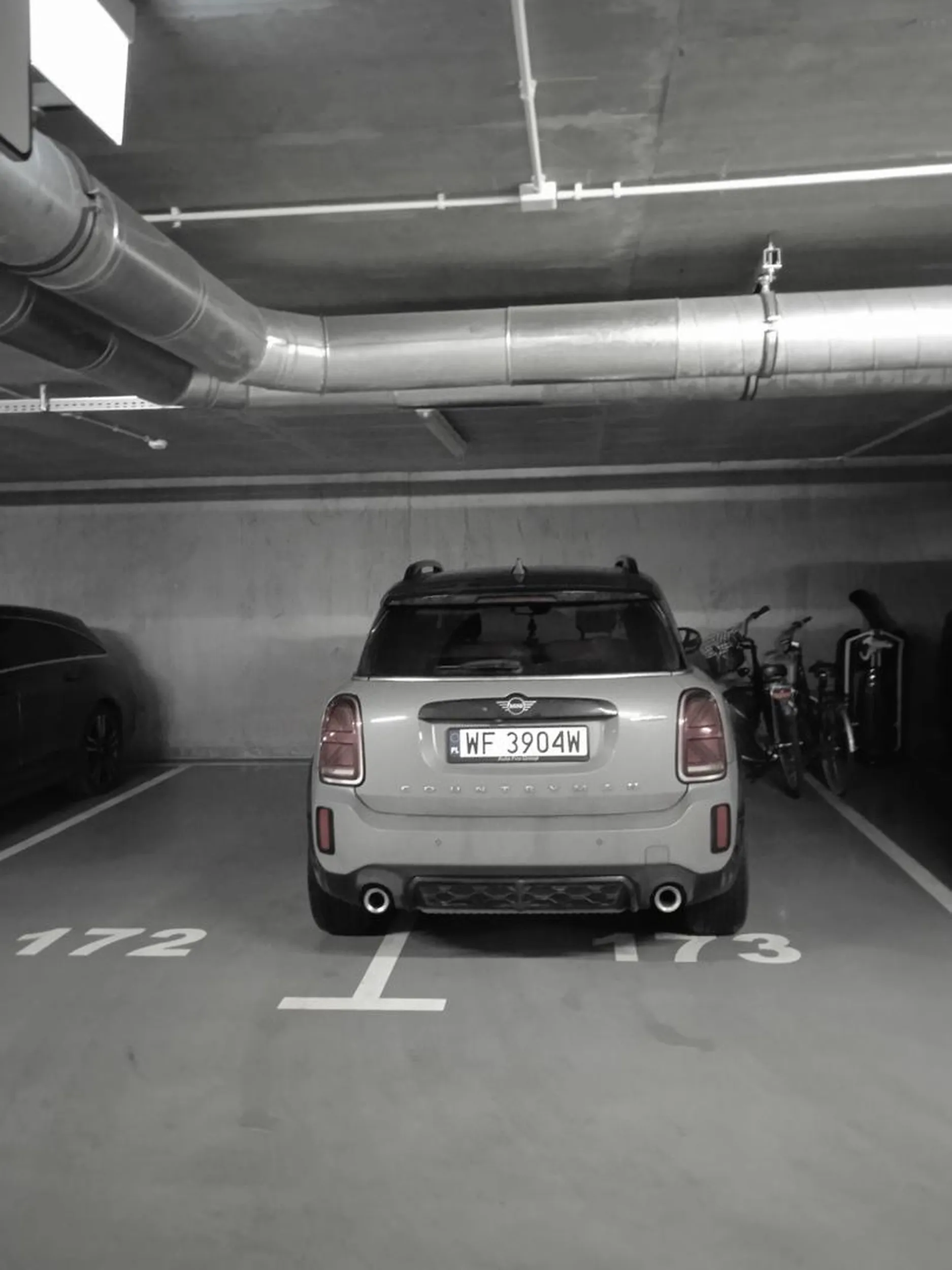 Kto go uczył parkować? NIE WIEM