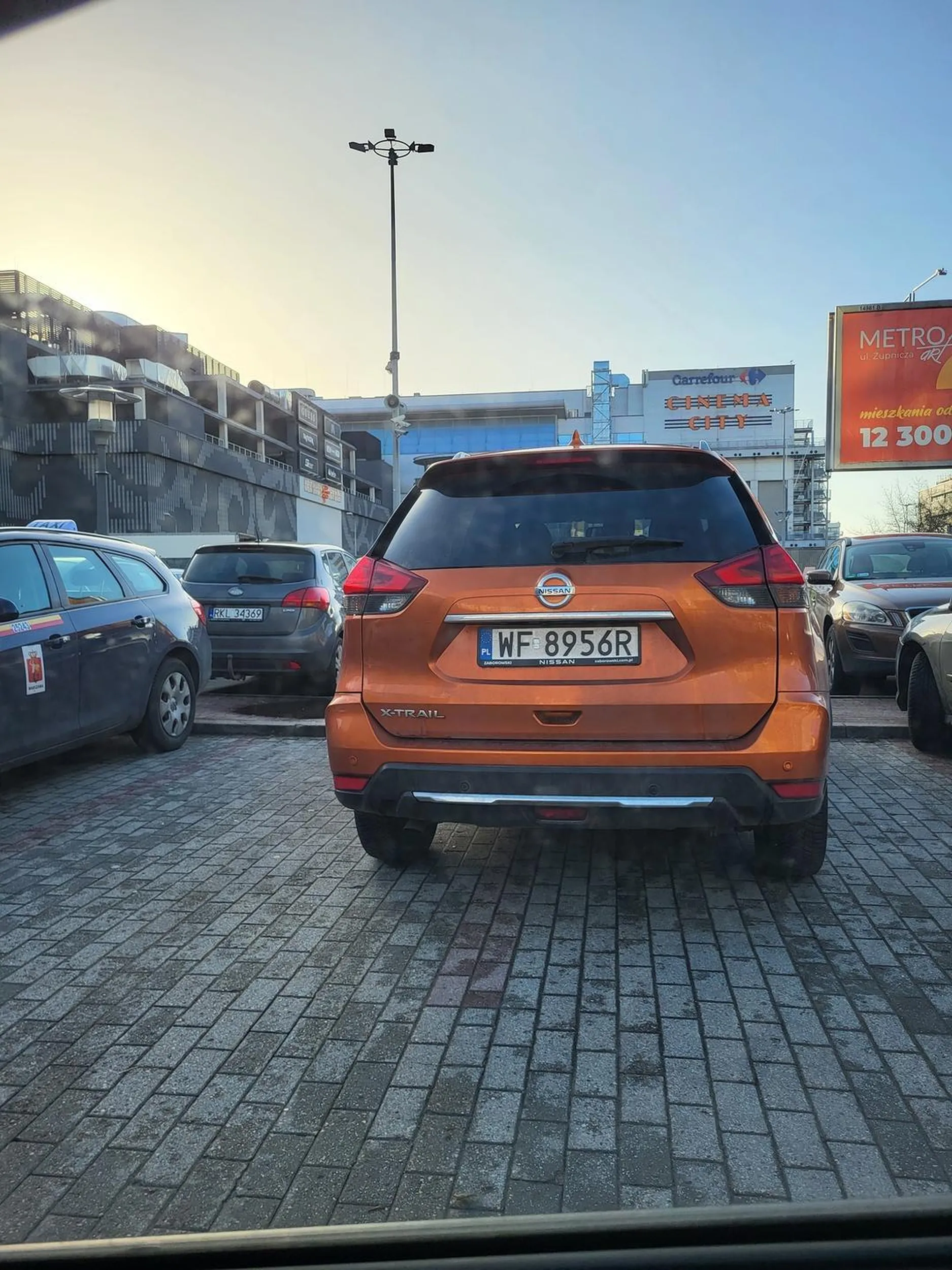 Popracuj nad parkowaniem i nie byciem skończonym egoistą.