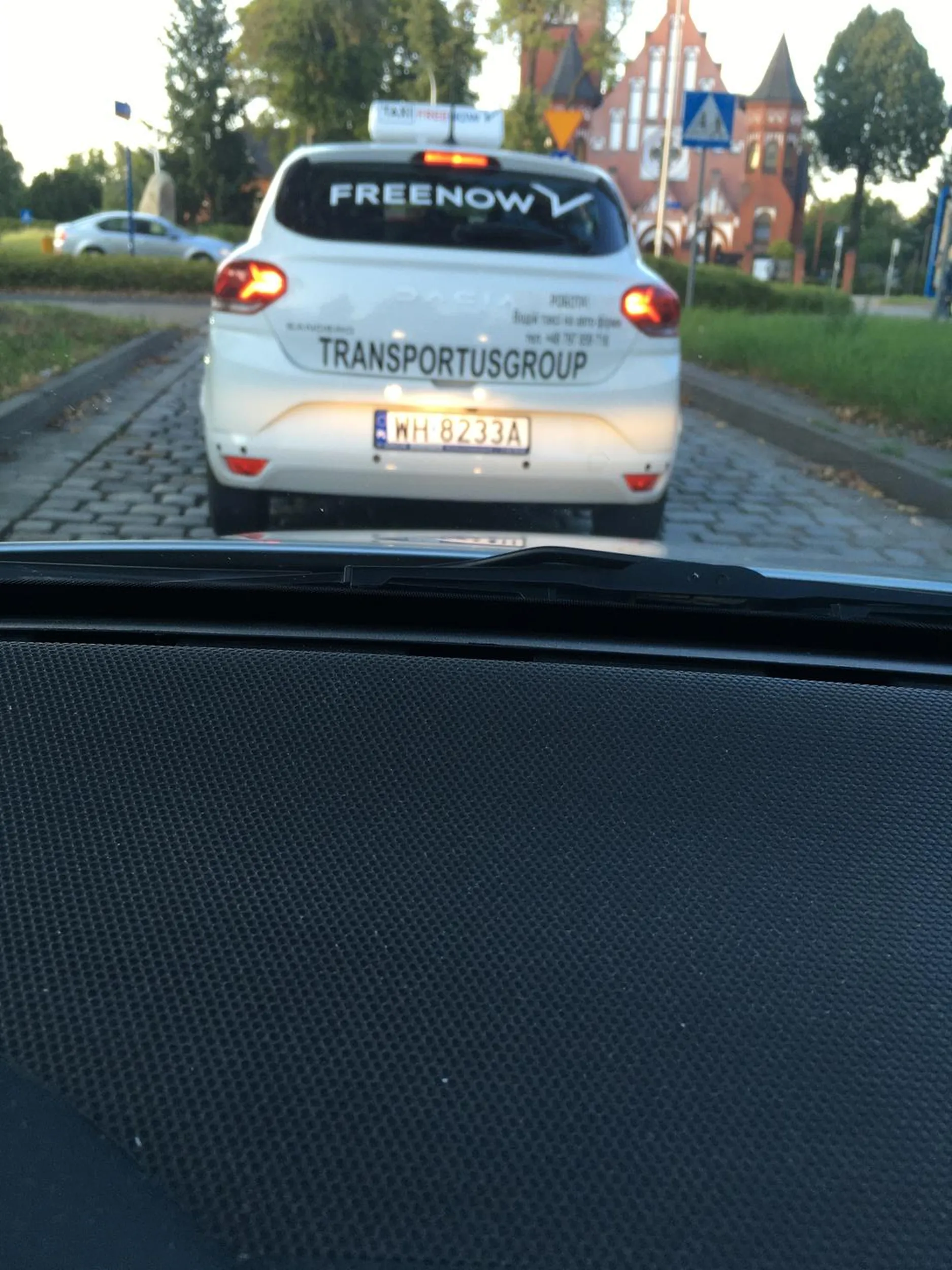 Naucz się zmieniać pas ruchu ! Następnym razem doprowadzisz do wypadku !!!