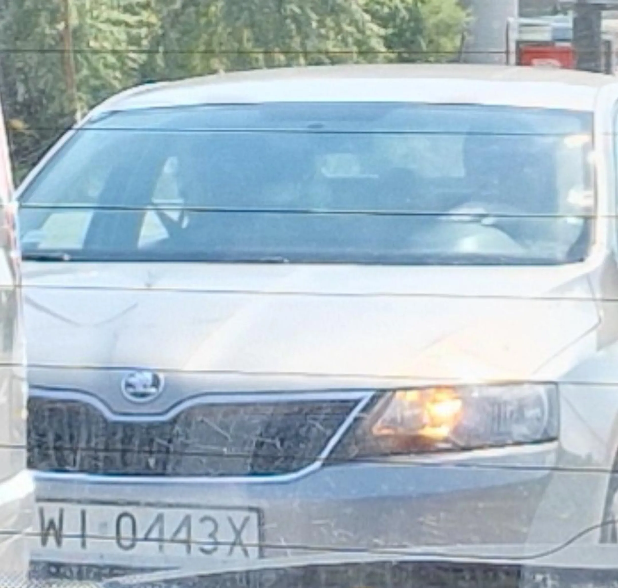 Stary PSYCHOL nie patrzy w lusterka i zmienia pasy jak chce, tylko refleks (i dobre hamulce) uchroniły mnie przed stłuczką