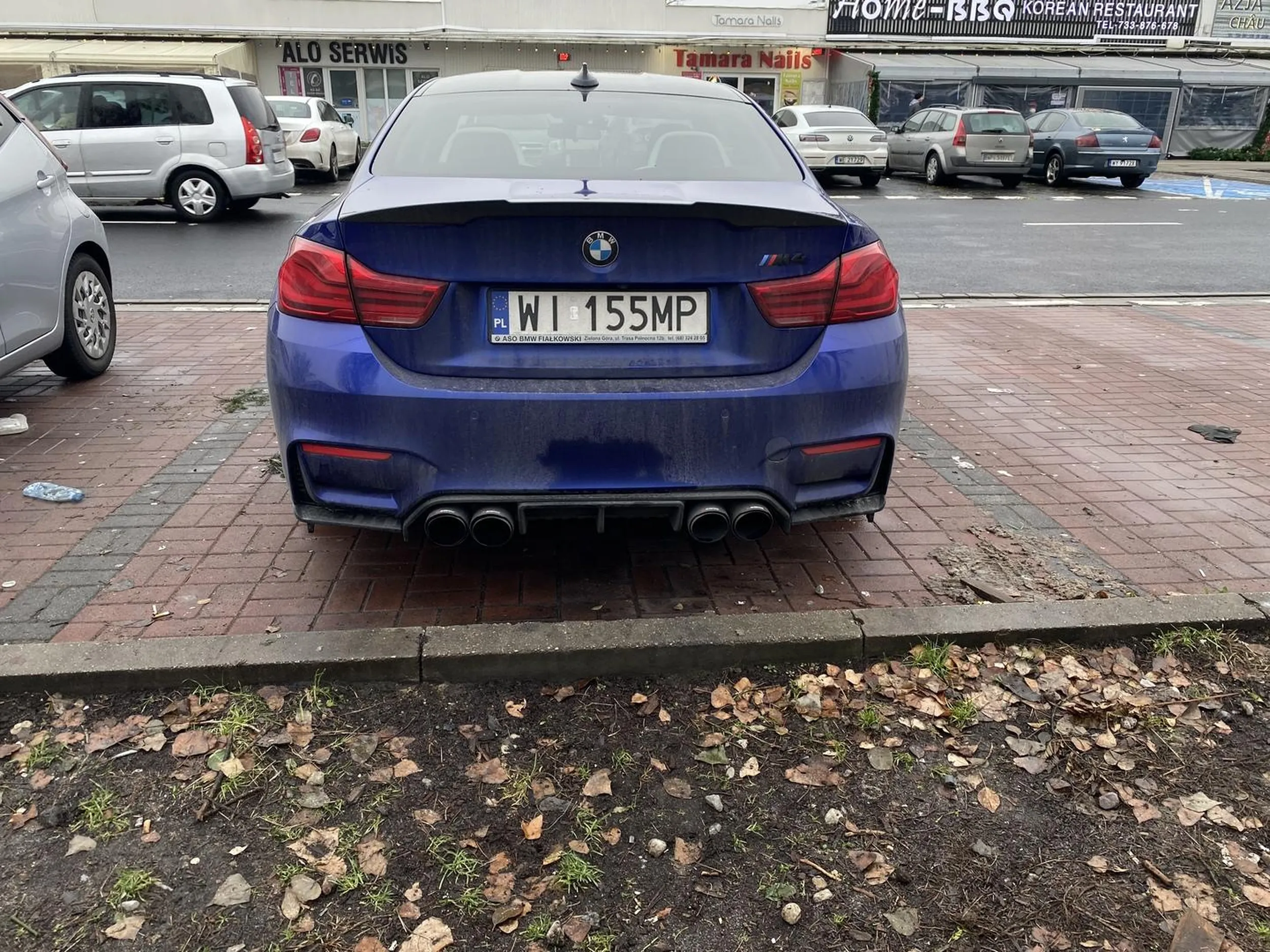 Przepiękna M4 w świetnym kolorze nadwozia i wnętrza!