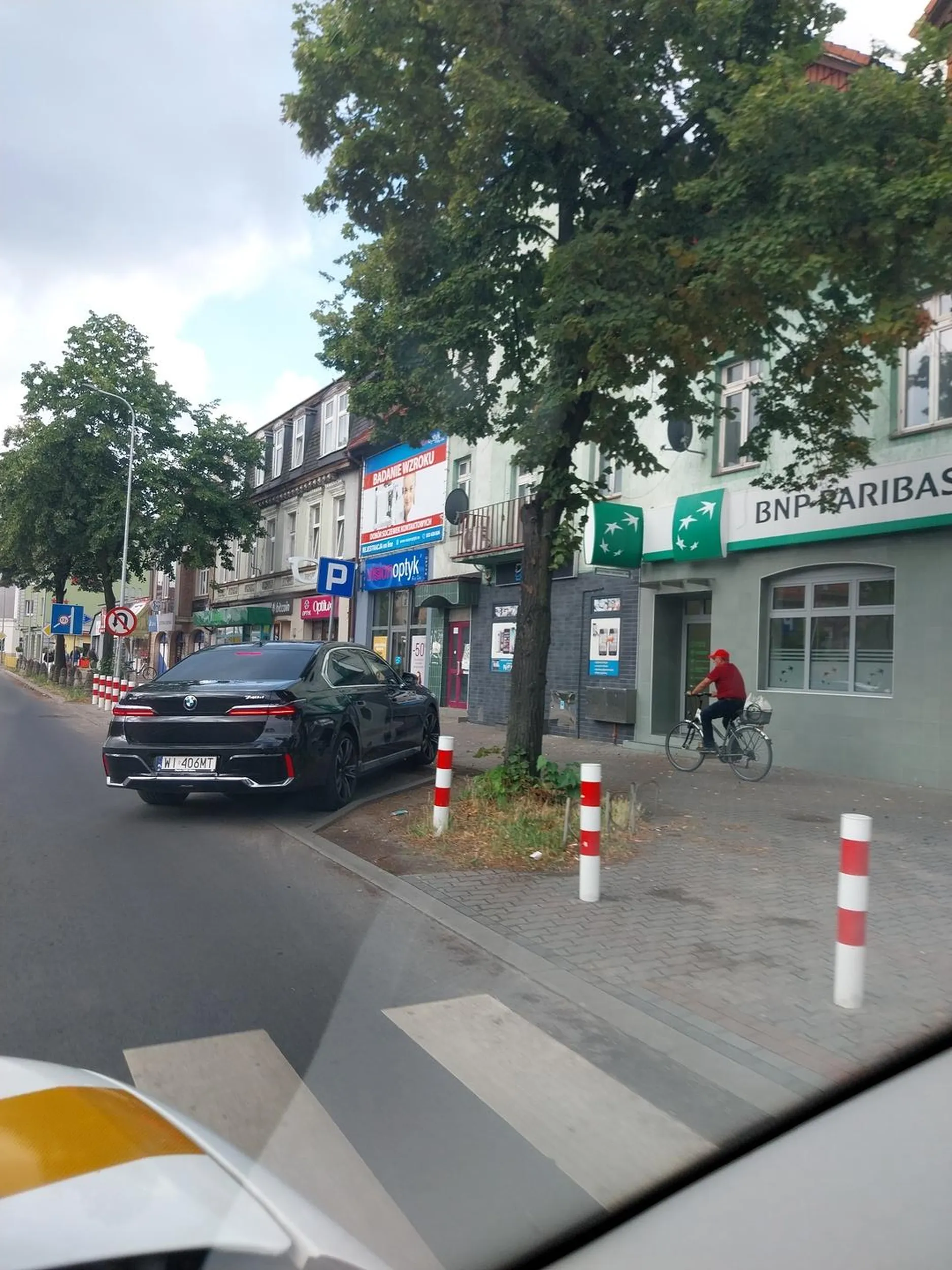 Trzeba było sobie dwójkę tourer kupić jak się nie mieścisz, Ziomuś