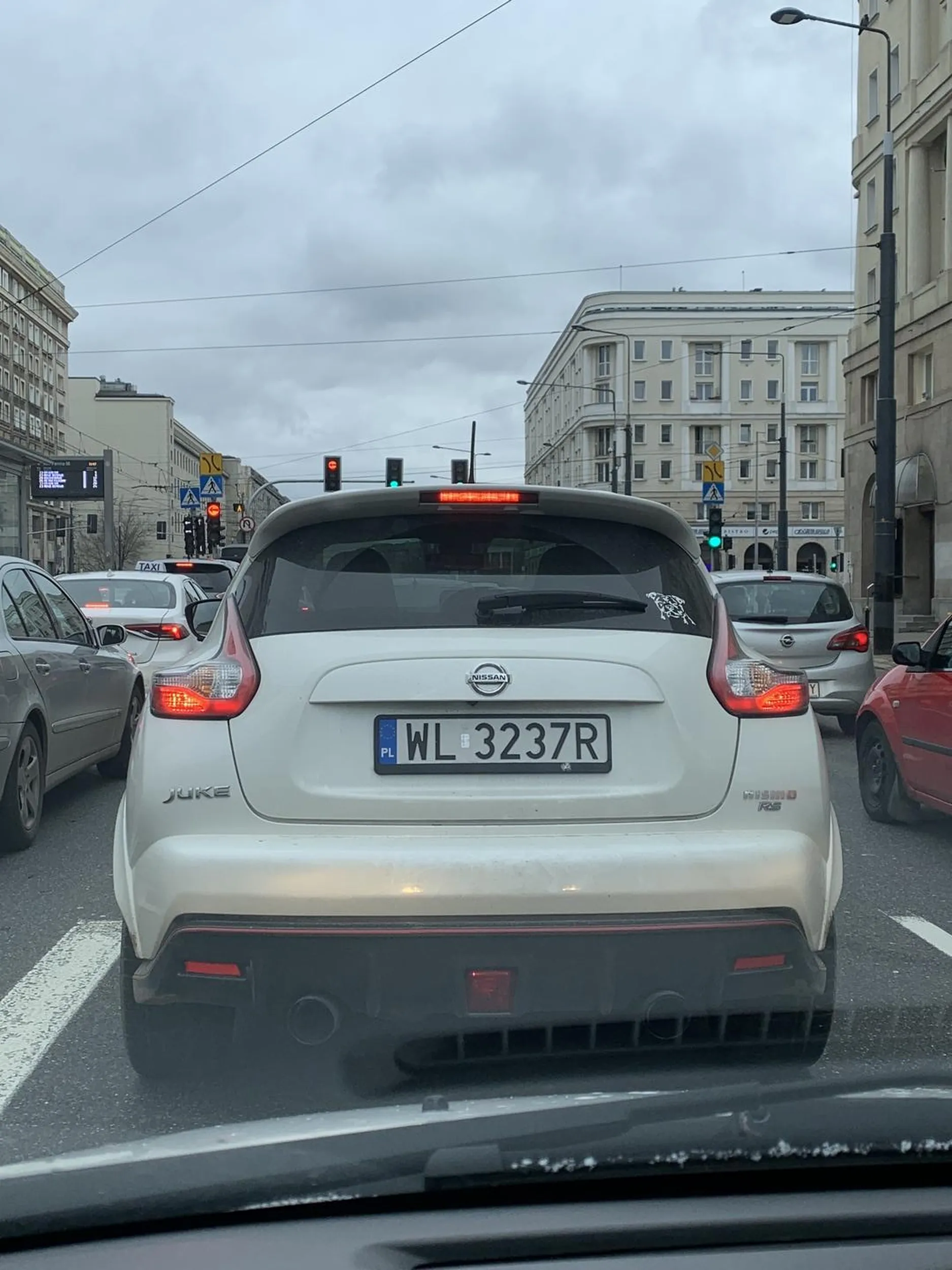 Wiem, że takich dróg nie ma pod Warszawą, ale jak już po nich szalejesz to chociaż używaj kierunkowskazów