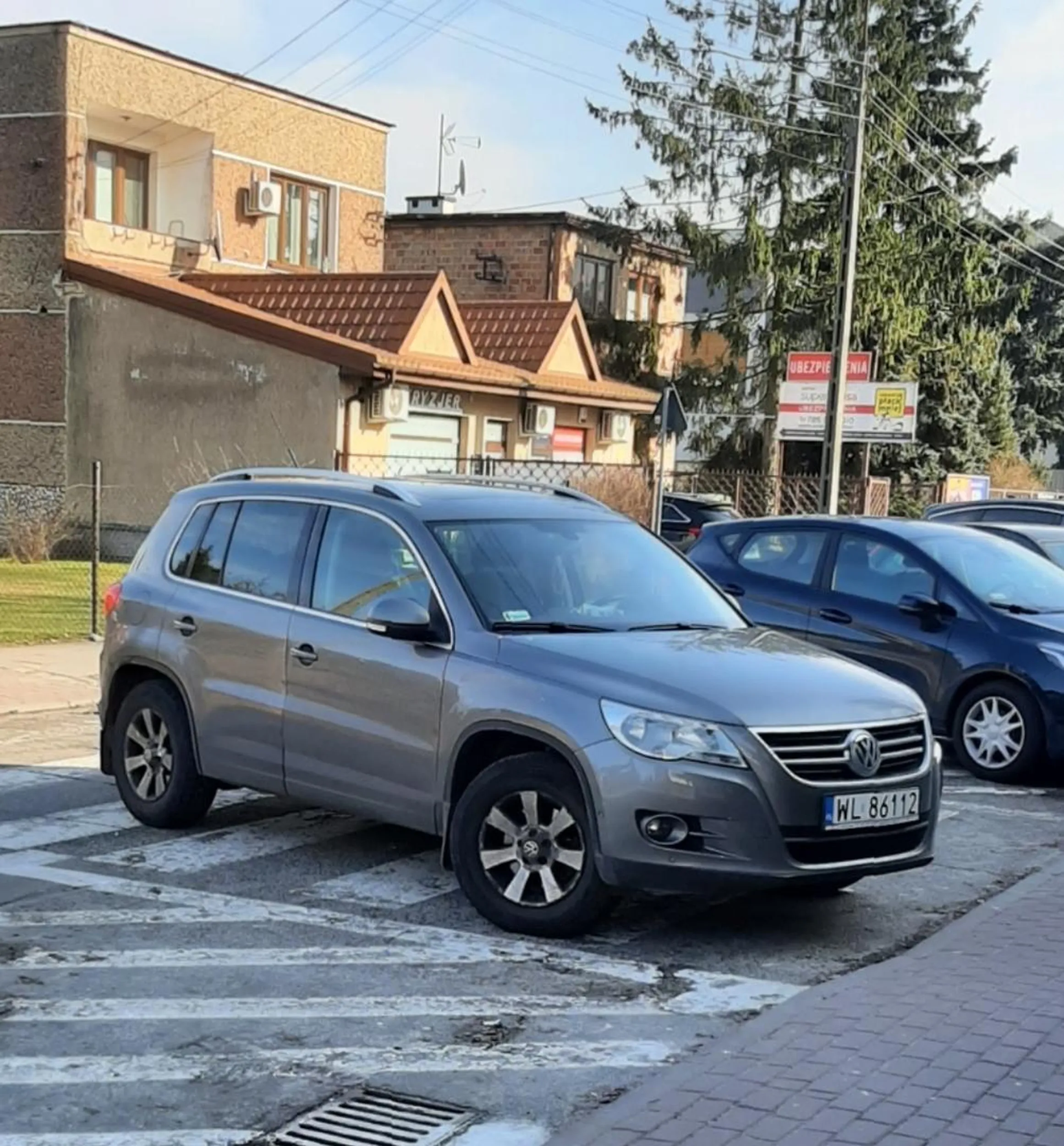 Zaparkowanie na środku przejścia dla pieszych mówi wszystko o tym kierowcy.