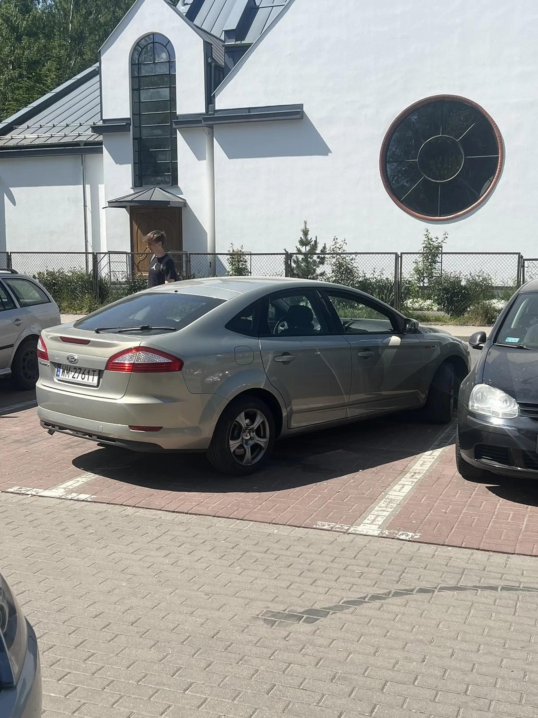 Kolega brzydko parkuje