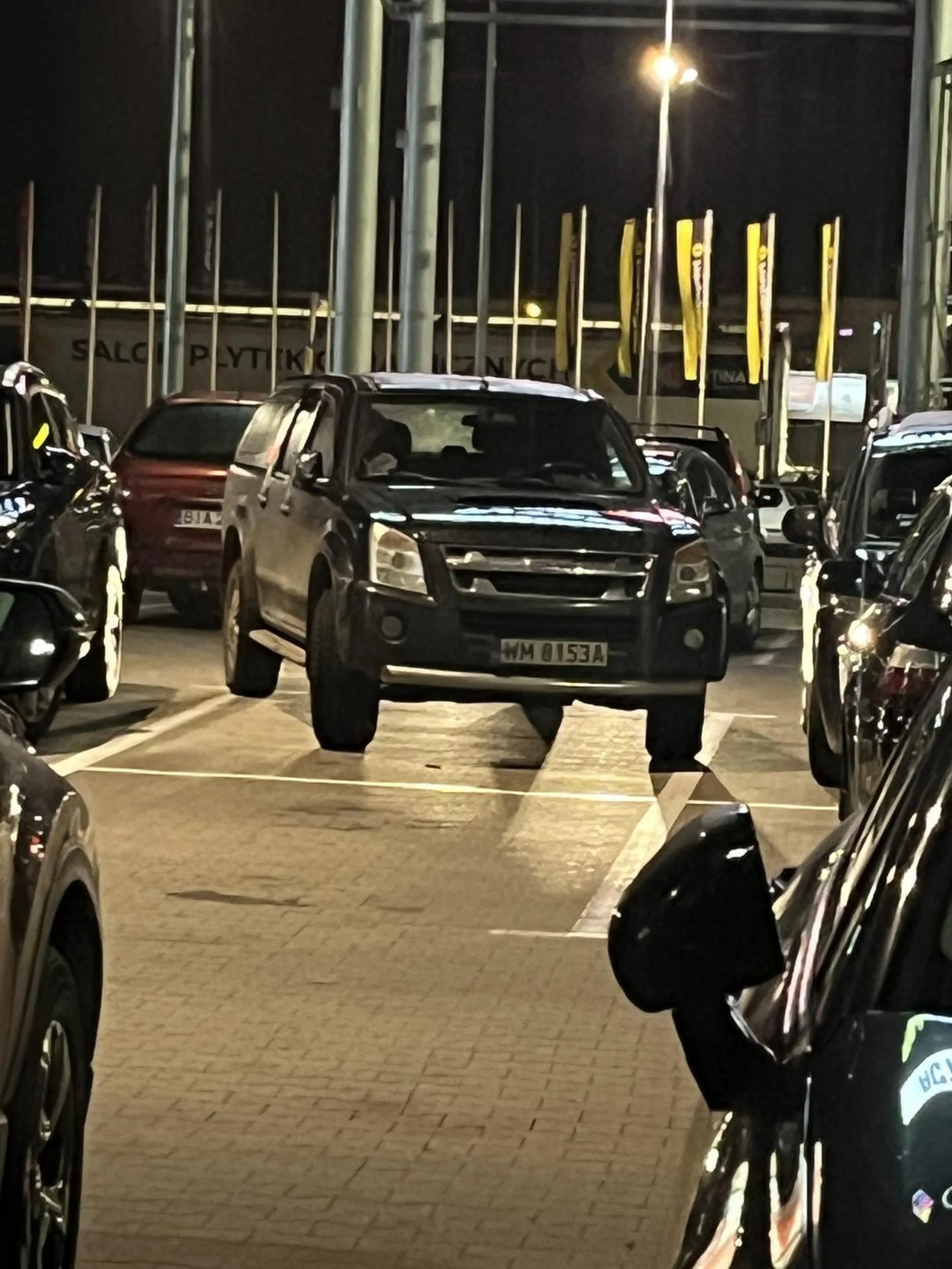 Super parkujesz ????. Co trzeba mieć w głowie, stanąć tak nic nie pomyśleć i po prostu odejść ?