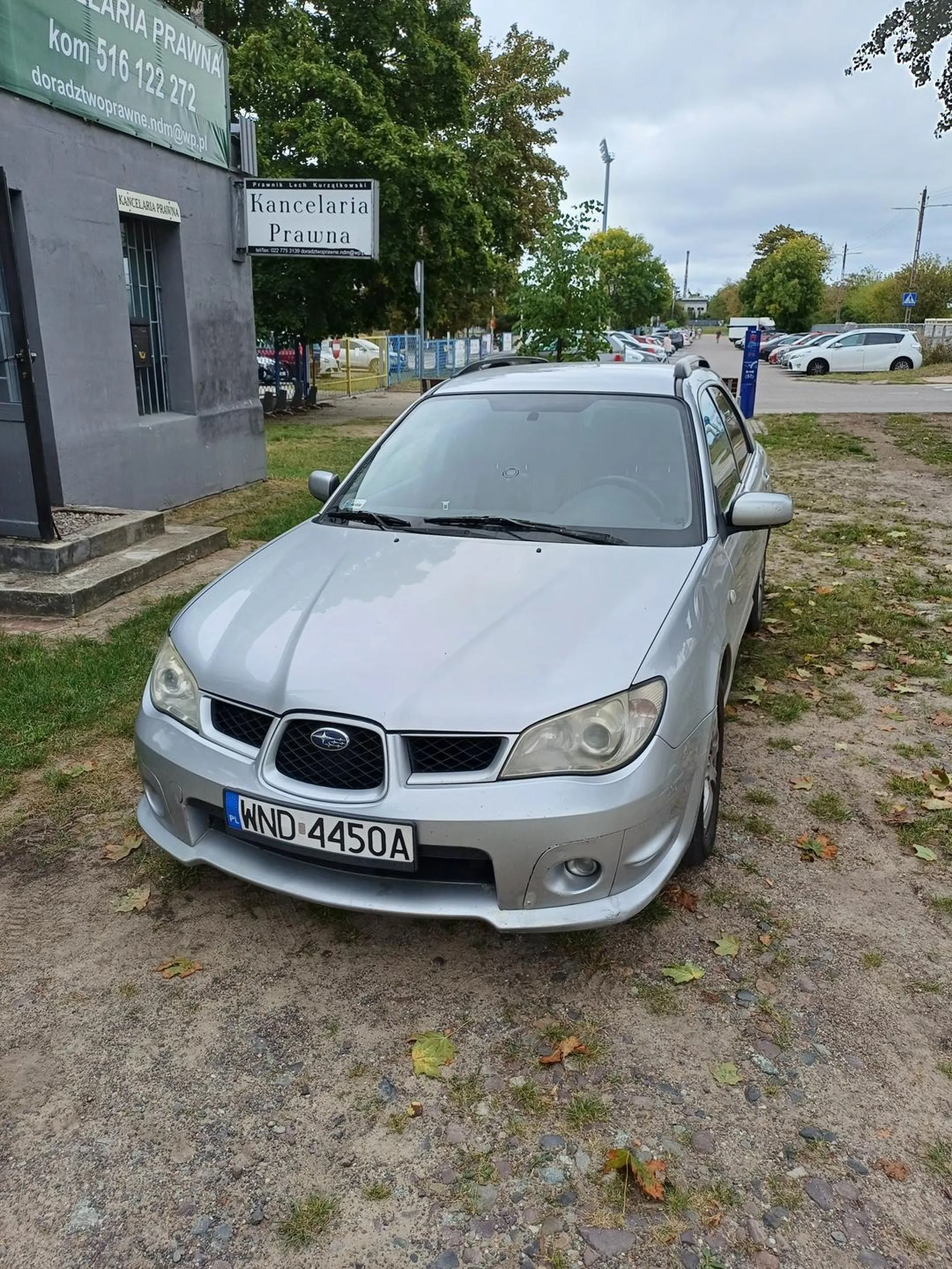 Pan kierowca wjeżdża z rozpędu (i bez kierunkowskazu)  na chodnik po którym porusza wózek z dzieckiem i jeszcze ma pretensje że nie uciekamy przed nim wystarczająco szybko.