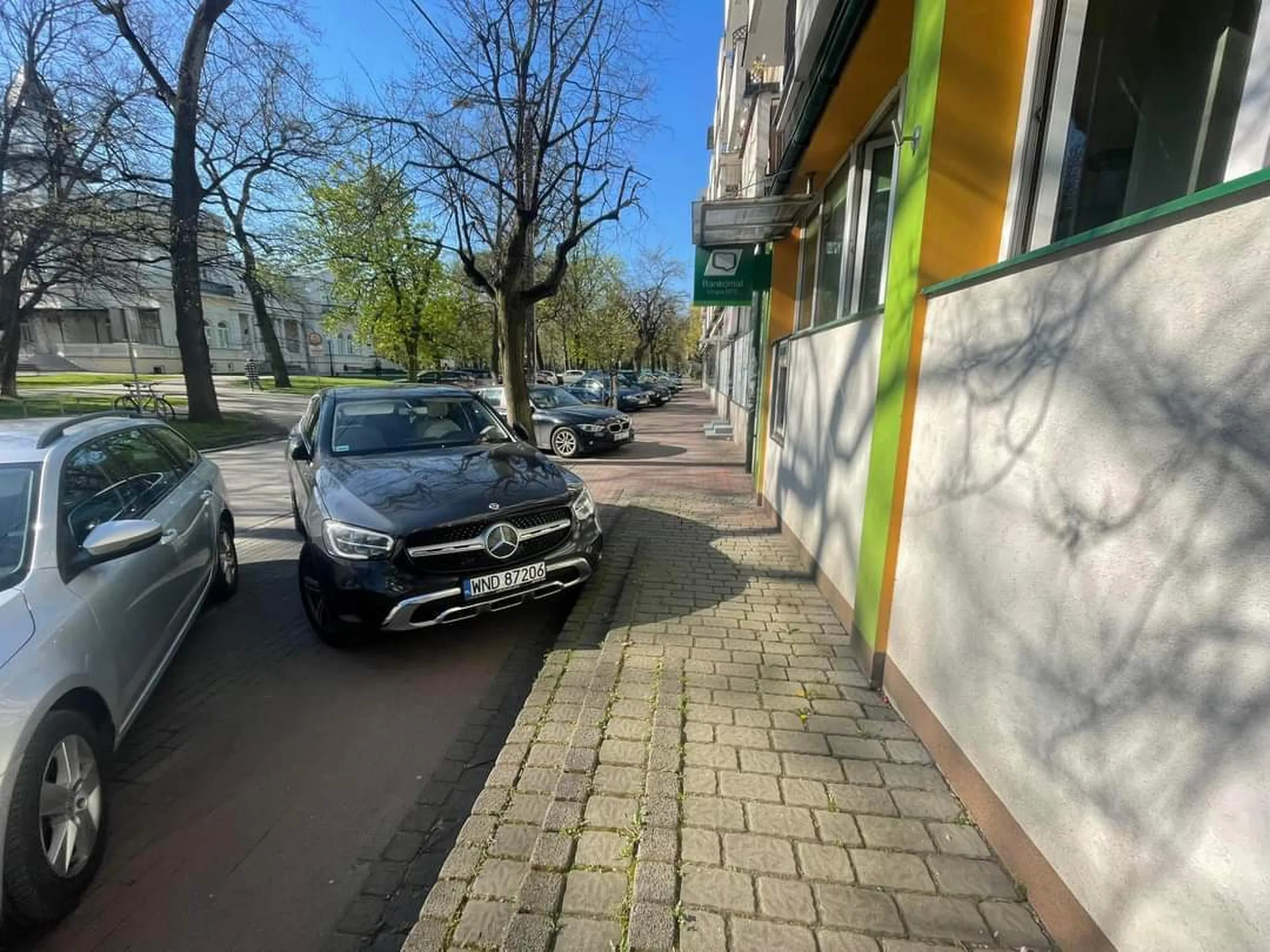 Baran nie potrafi normalnie zaparkowac