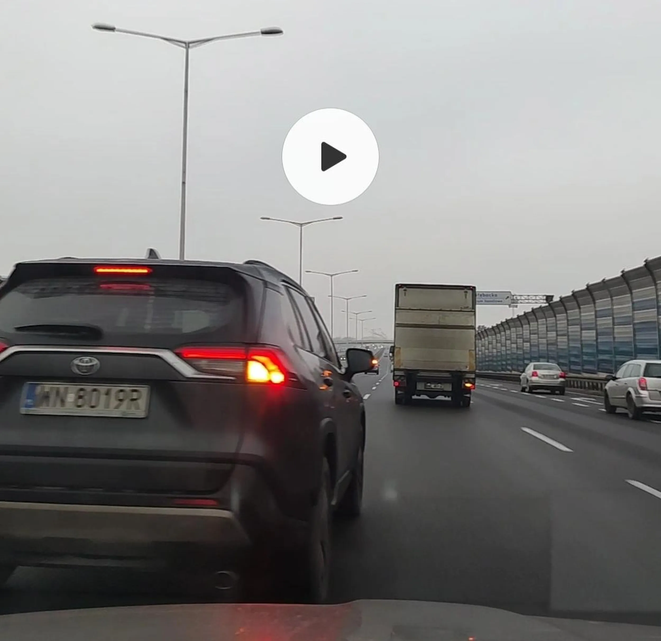 Kiedy jesteś cymbałem i przypomnisz sobie że będziesz zjeżdżał z trasy zjazdem który jest za paręnaście metrów.