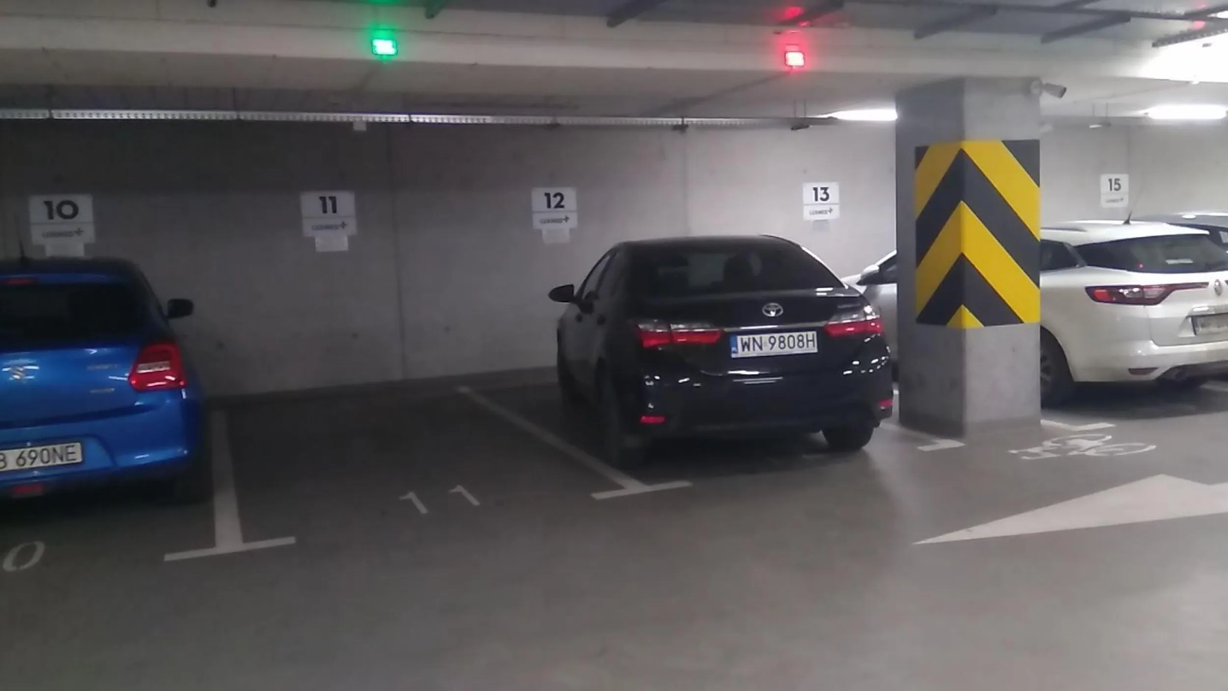 czy ty naprawdę nie możesz po ludzku stanąć wyrównać, niechluju? mam duże auto, to było ostatnie miejsce i nie mogłem przez Ciebie zaparkować!