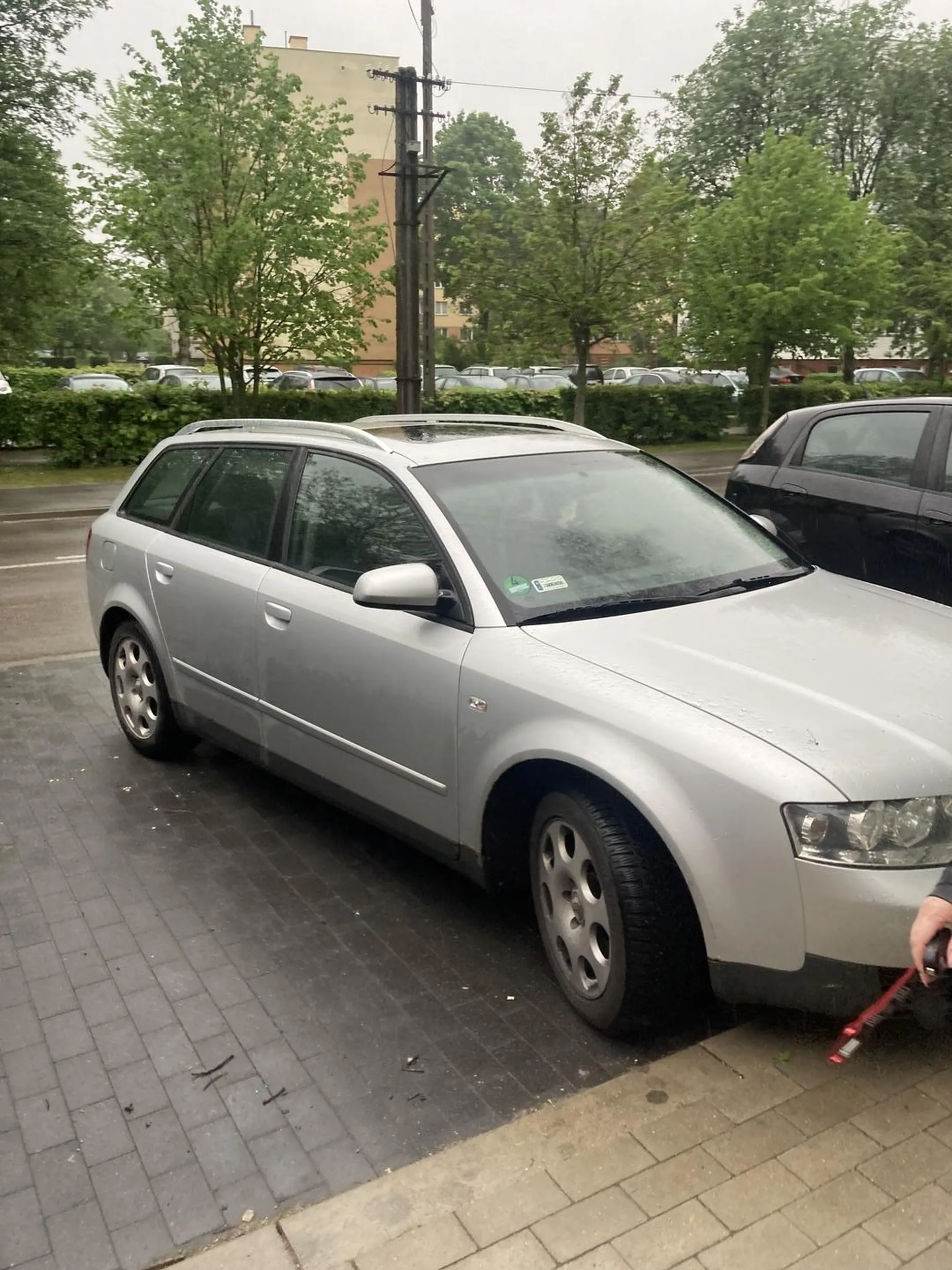 Za mało ci miejsca buraku pieprzony tym Kaudi że zajmujesz dwa miejsca?