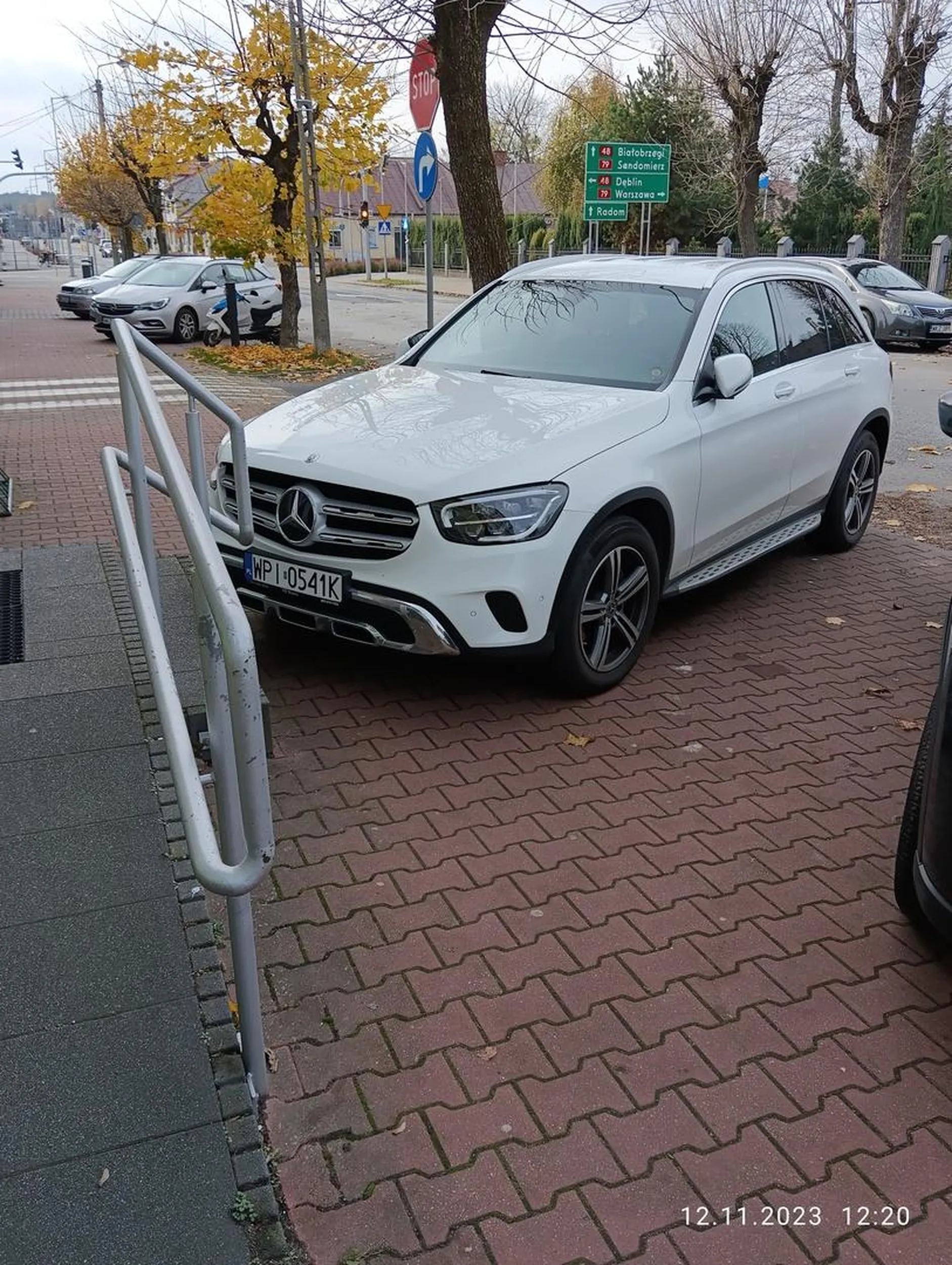 Nie da się przejść z wózkiem :/