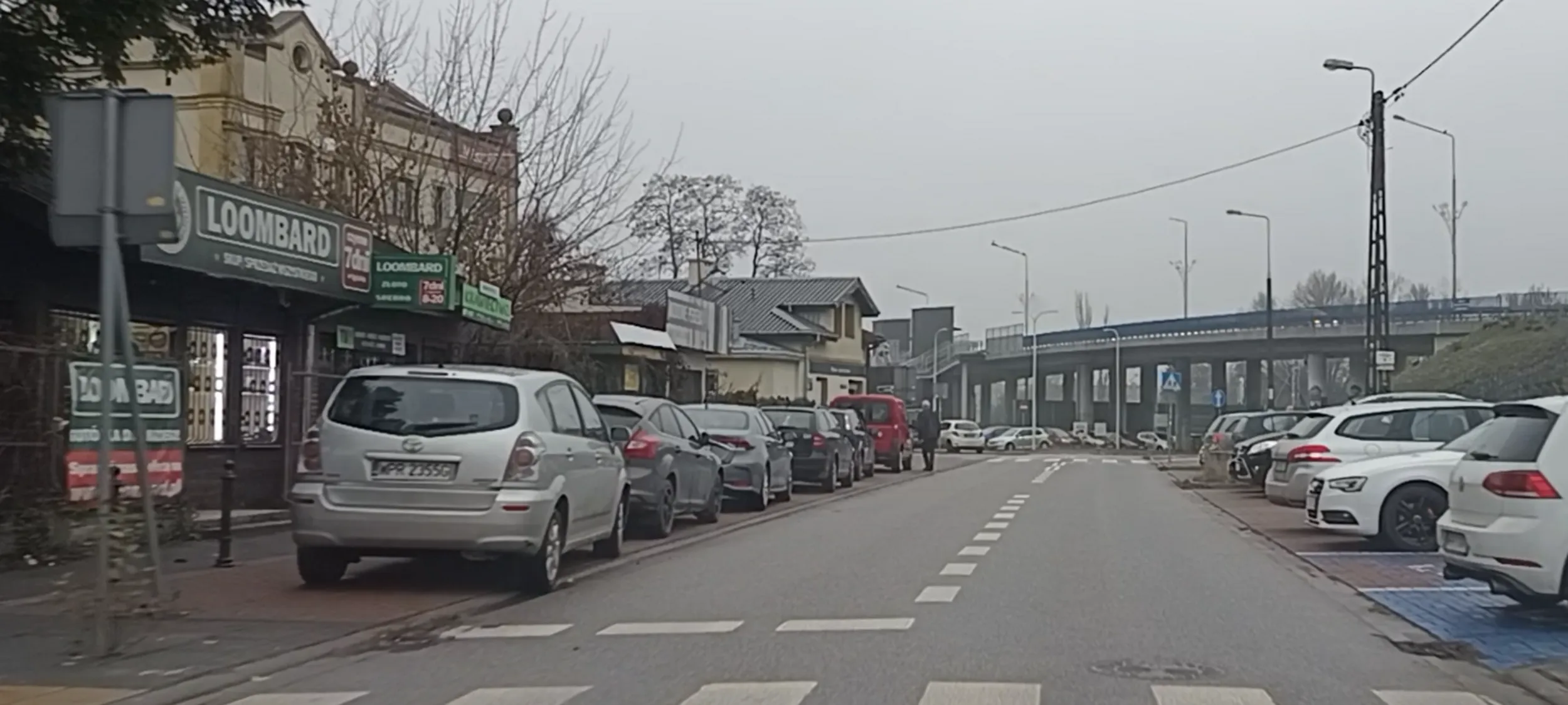 Parkowanie przed przejściem dla pieszych bez zachowania odległość 10m od przejścia