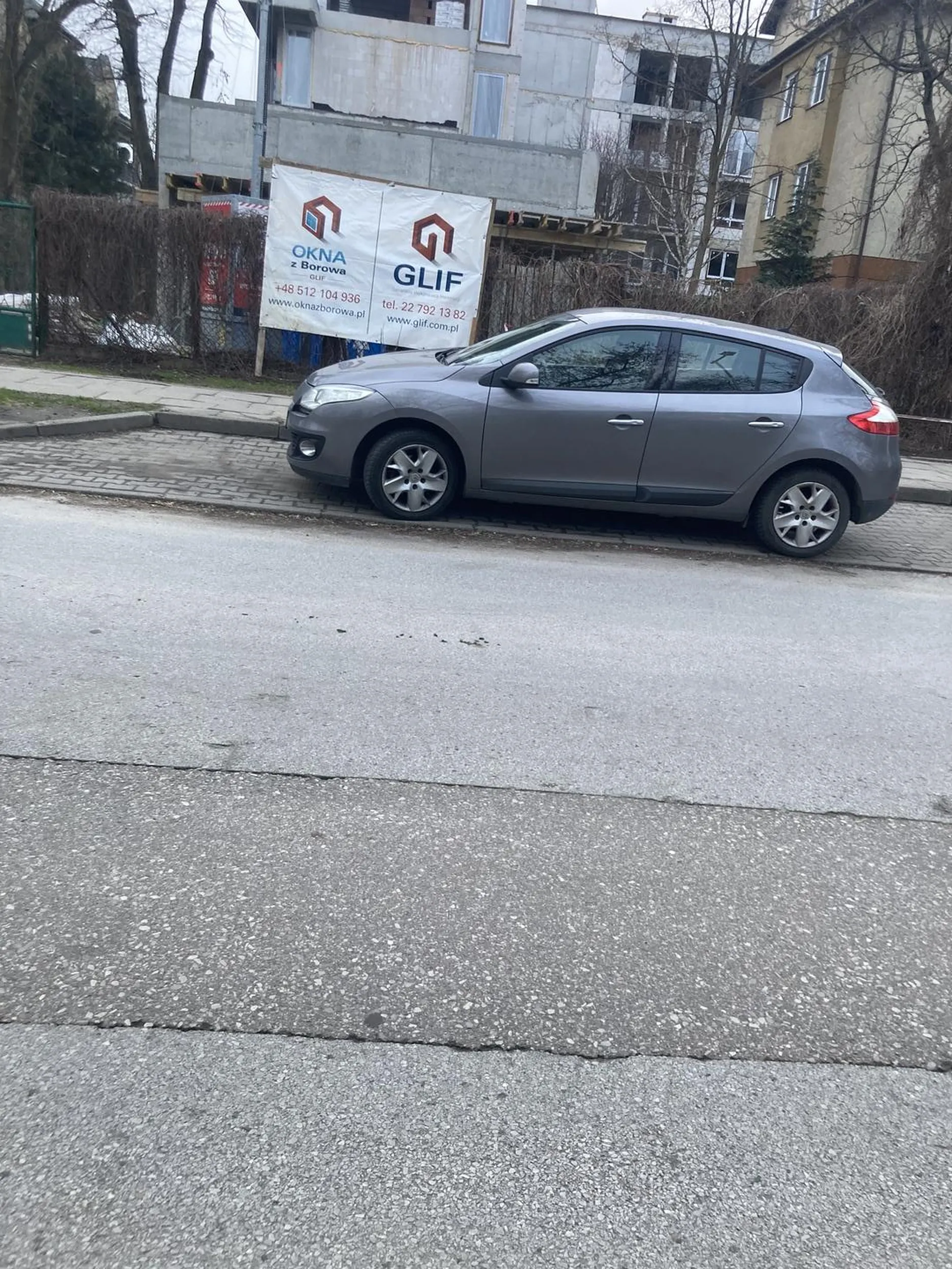 W zatoczce na 2 auta nikt więcej już nie stanie