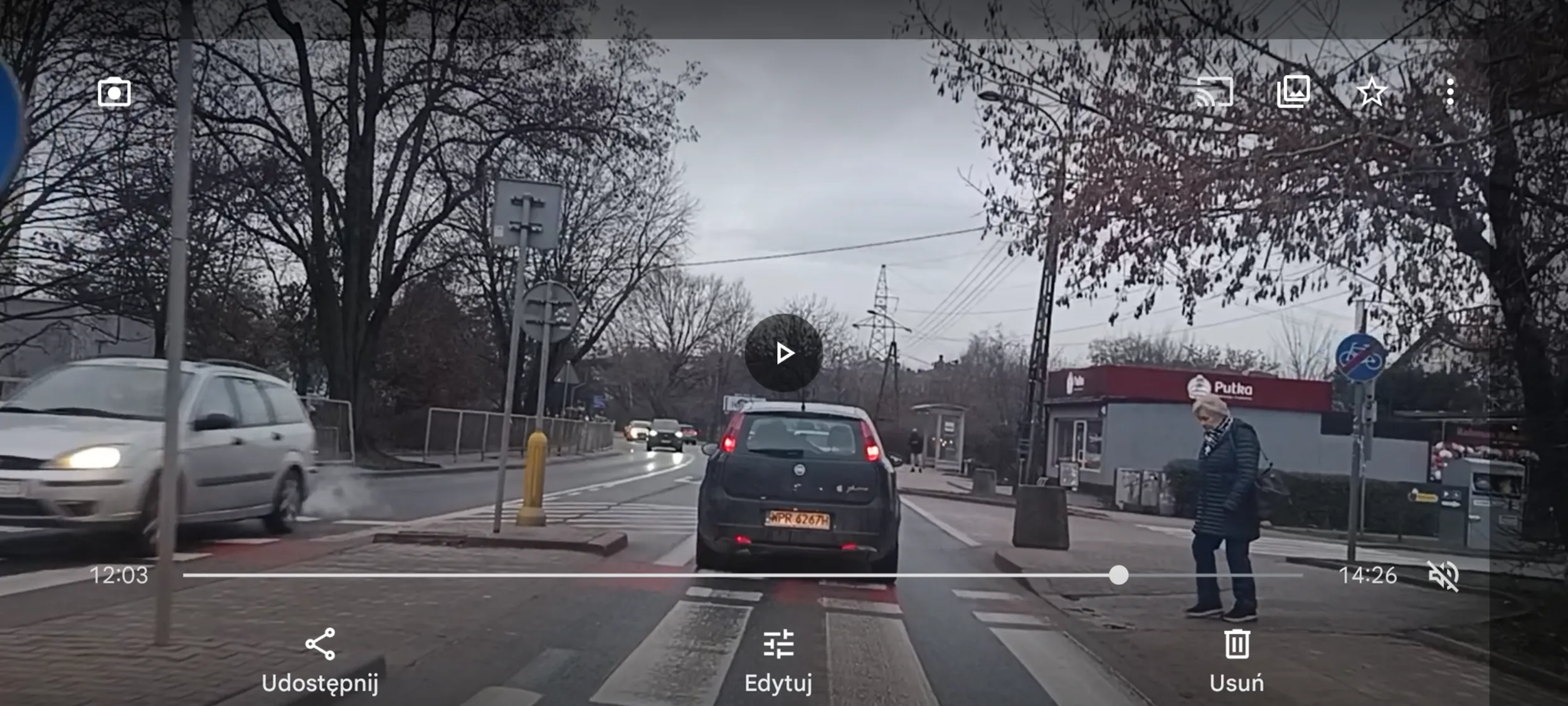 Nie ustąpił pierwszeństwa pieszej na przejściu dla pieszych