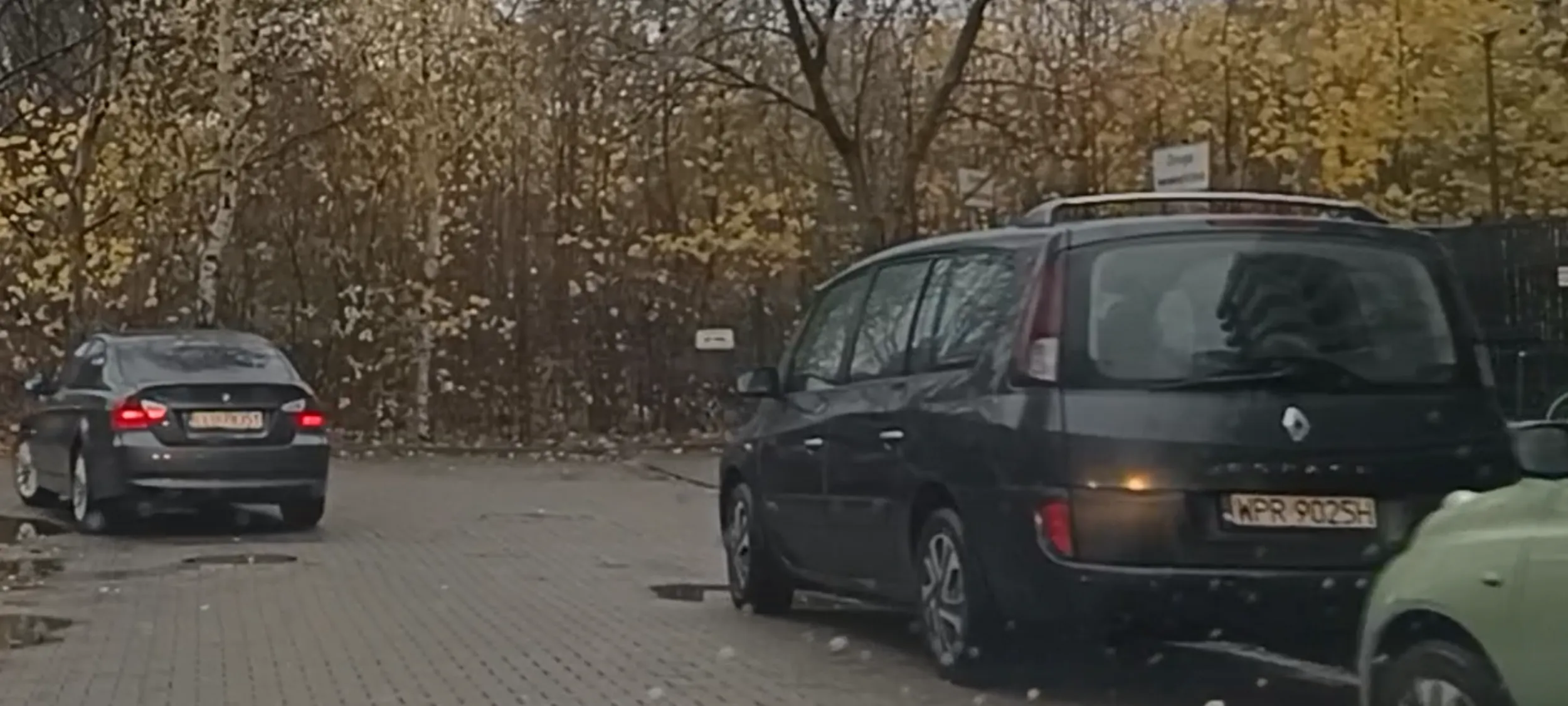 Zakaz zatrzymywania się i postoju na tej ulicy tego pacjenta nie obowiązują.